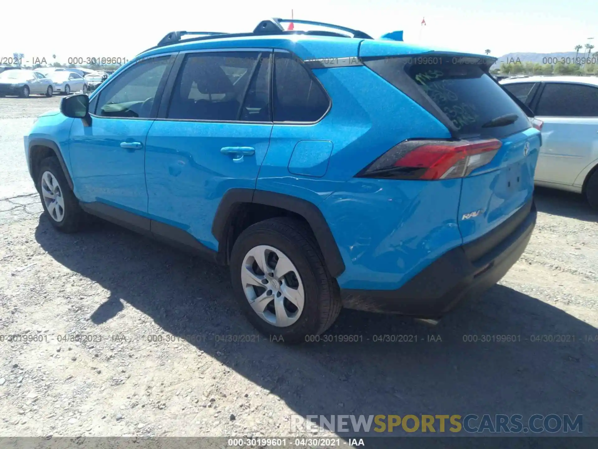 3 Photograph of a damaged car 2T3H1RFV9LC071061 TOYOTA RAV4 2020