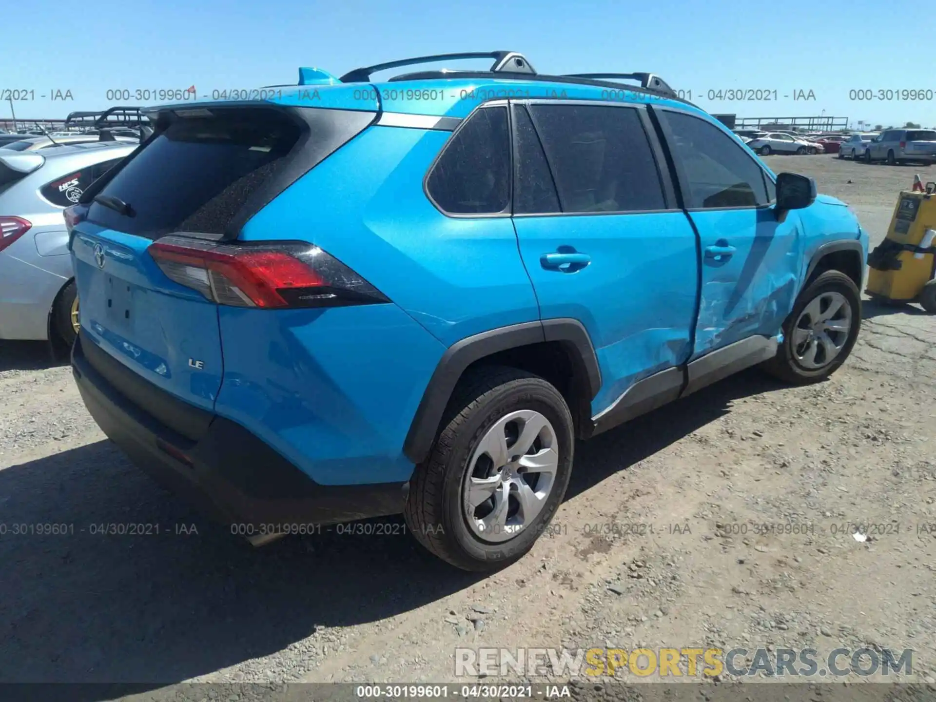 4 Photograph of a damaged car 2T3H1RFV9LC071061 TOYOTA RAV4 2020