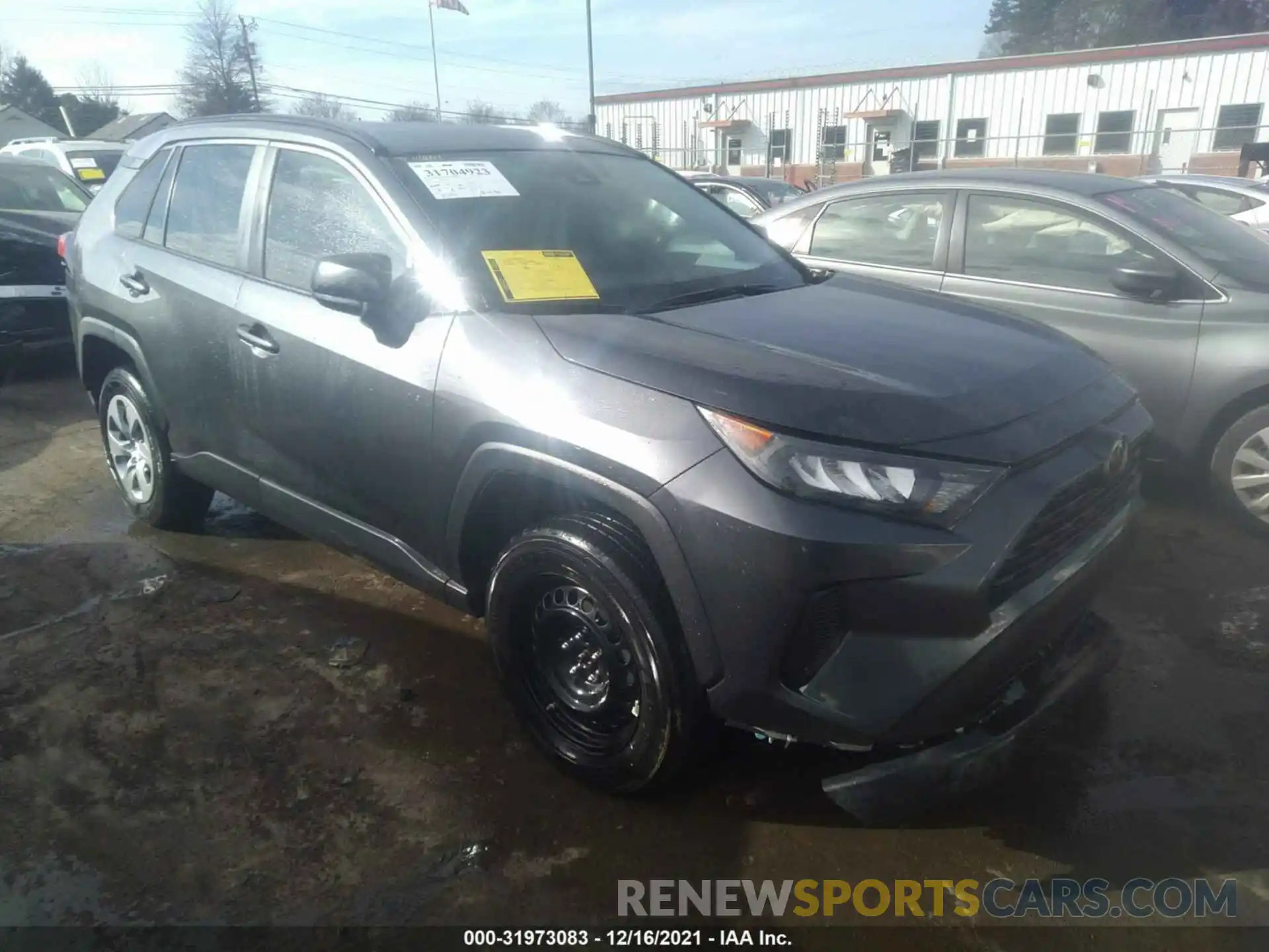 1 Photograph of a damaged car 2T3H1RFV9LC073683 TOYOTA RAV4 2020