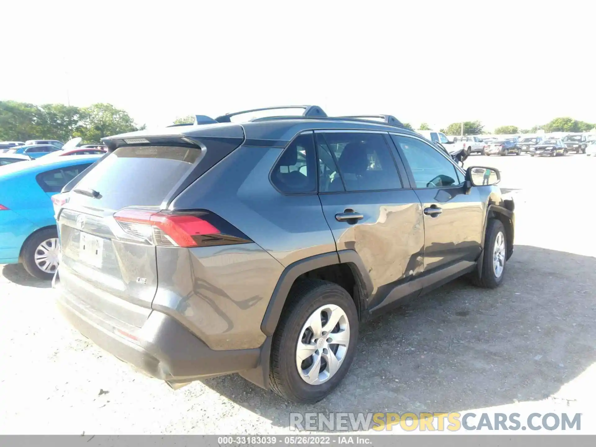 4 Photograph of a damaged car 2T3H1RFV9LC085414 TOYOTA RAV4 2020