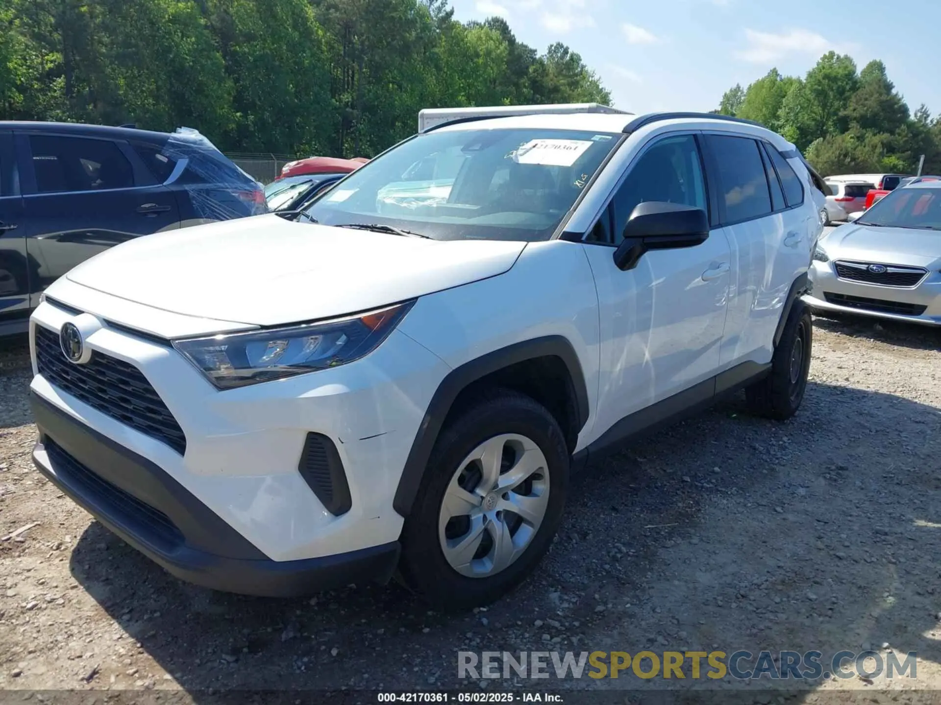 2 Photograph of a damaged car 2T3H1RFV9LW065422 TOYOTA RAV4 2020