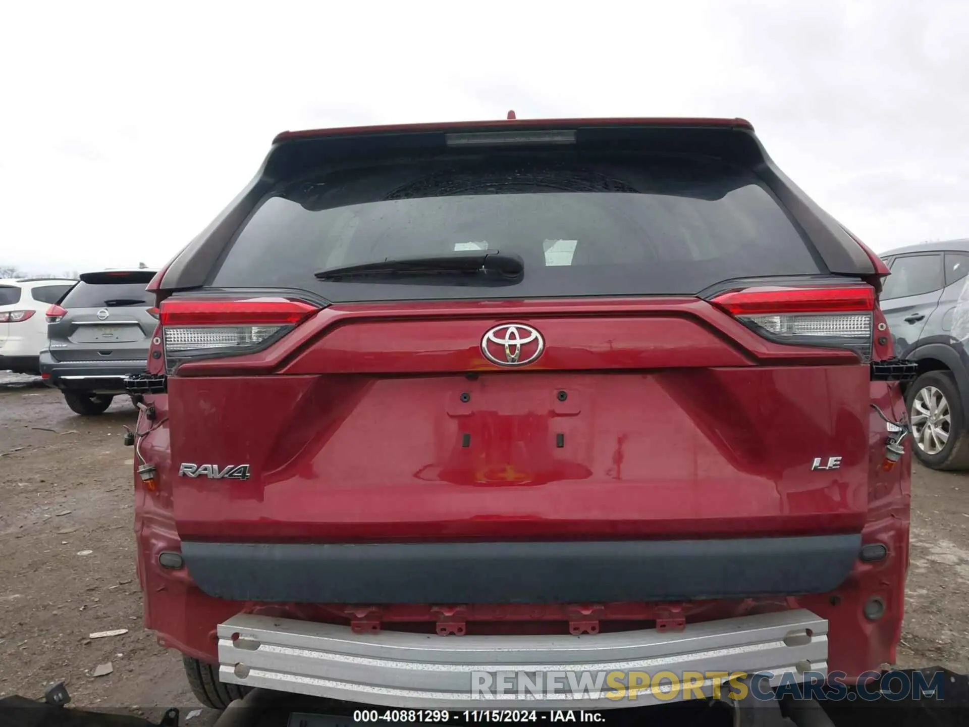 17 Photograph of a damaged car 2T3H1RFV9LW067526 TOYOTA RAV4 2020