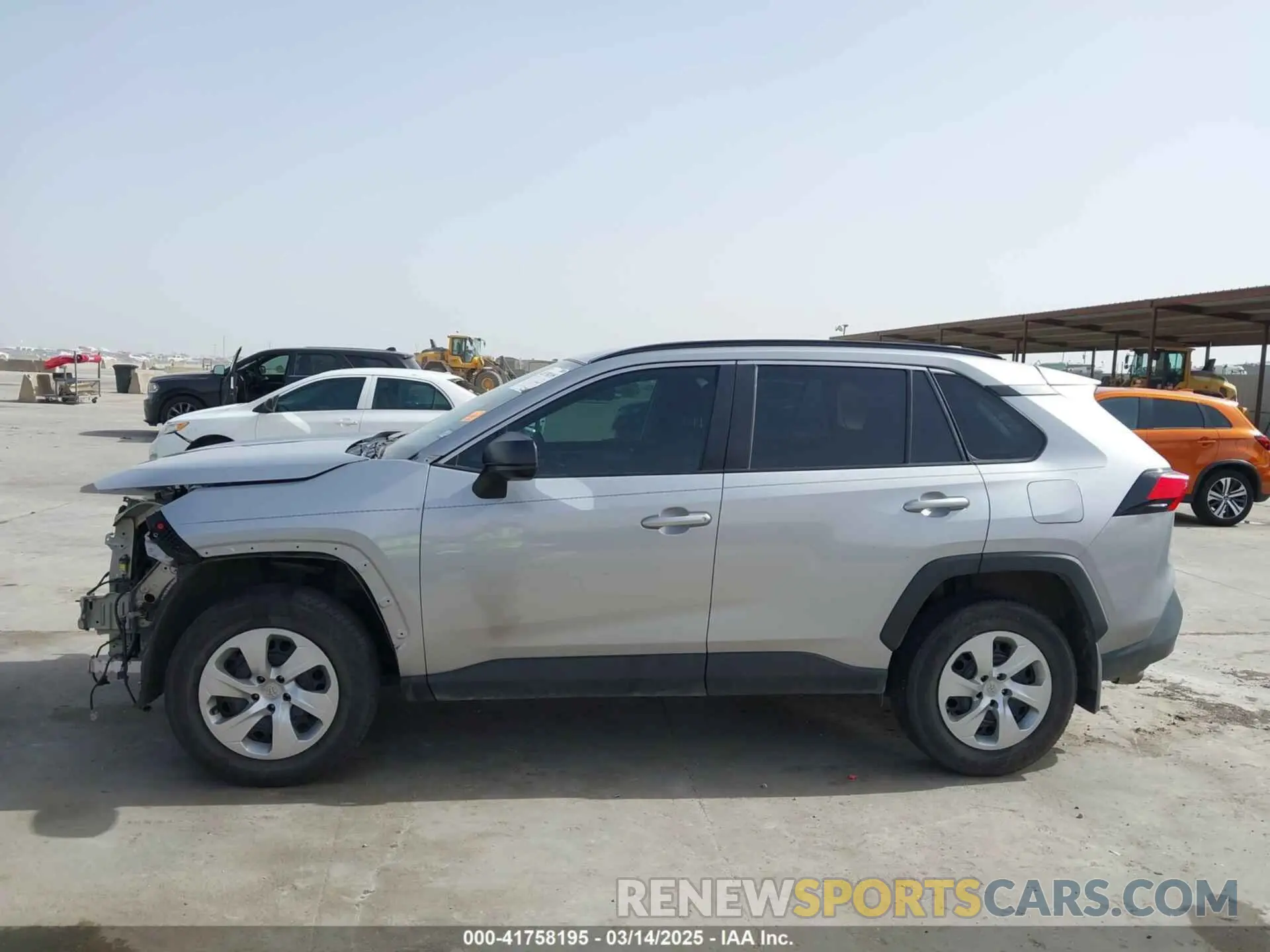15 Photograph of a damaged car 2T3H1RFV9LW071592 TOYOTA RAV4 2020