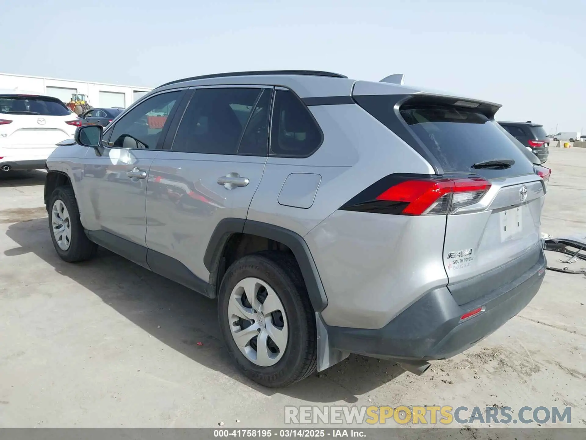 3 Photograph of a damaged car 2T3H1RFV9LW071592 TOYOTA RAV4 2020