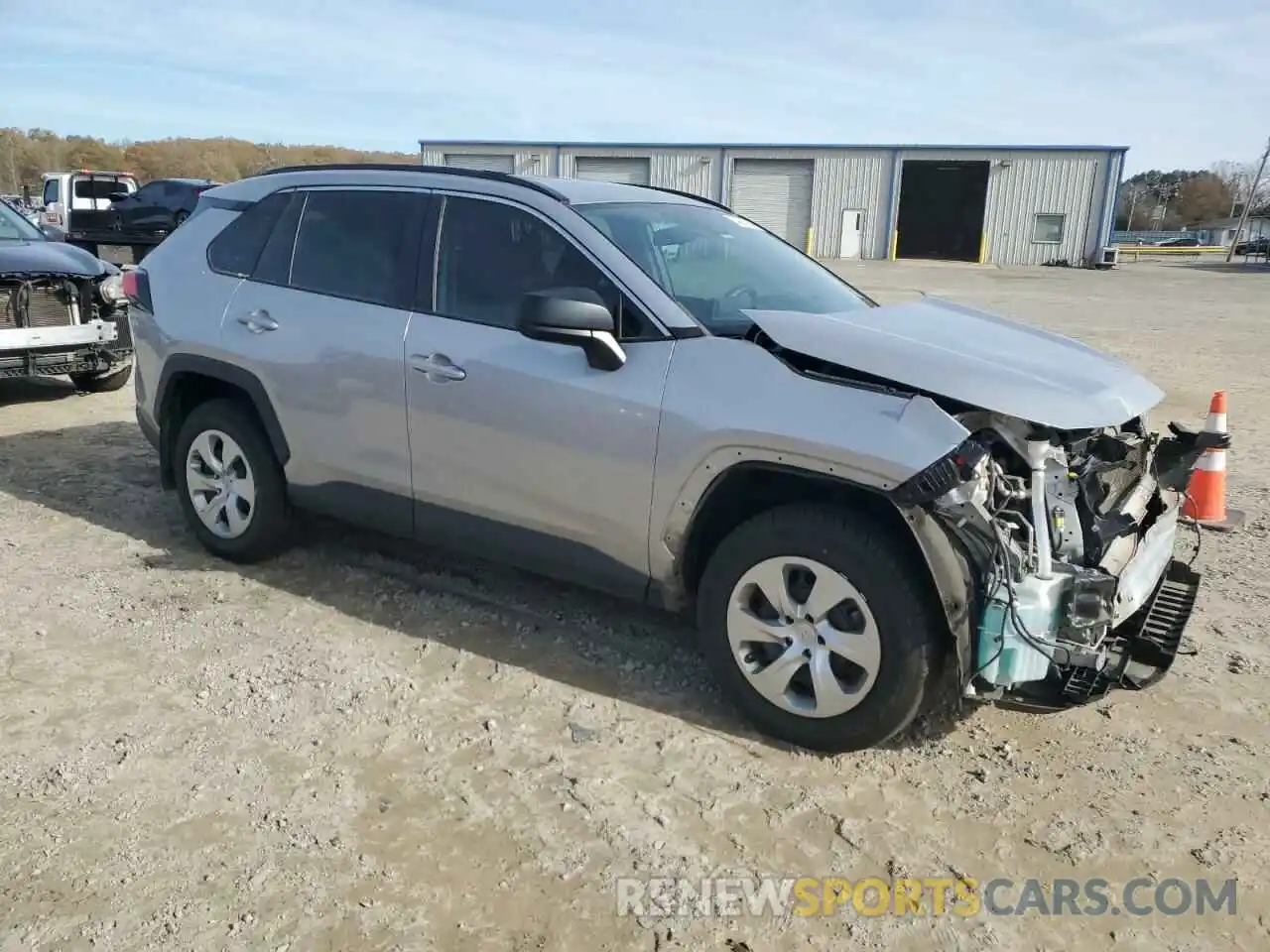 4 Photograph of a damaged car 2T3H1RFV9LW082057 TOYOTA RAV4 2020