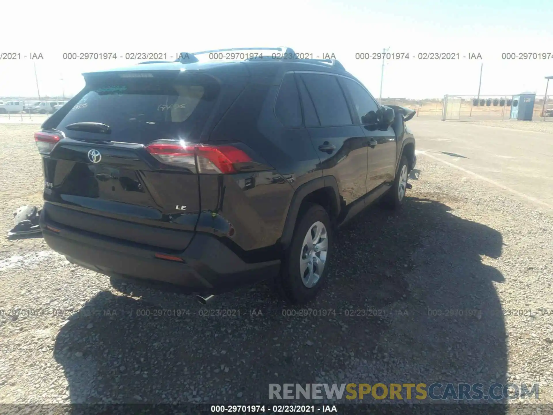 4 Photograph of a damaged car 2T3H1RFV9LW085606 TOYOTA RAV4 2020