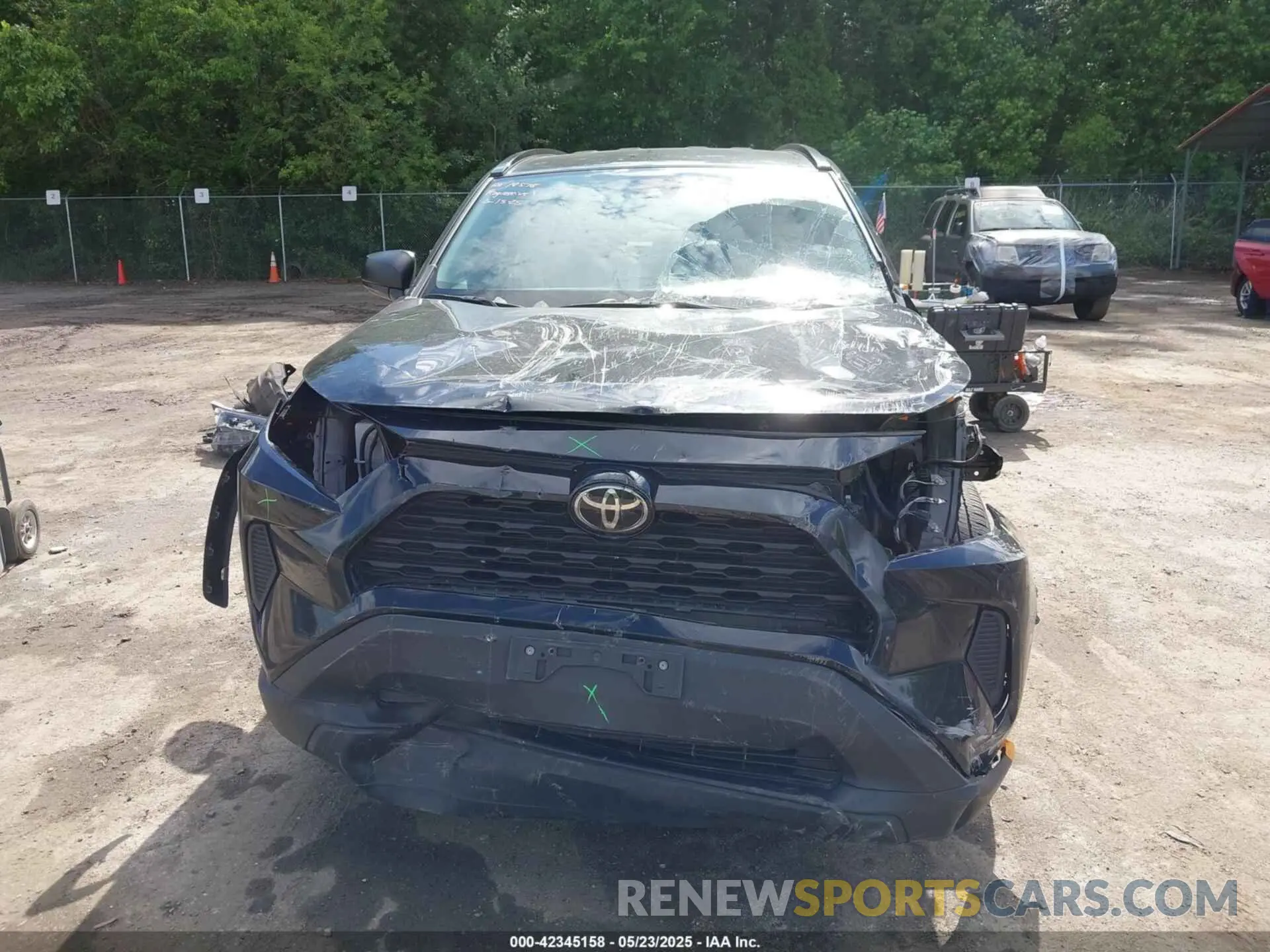 12 Photograph of a damaged car 2T3H1RFV9LW100122 TOYOTA RAV4 2020