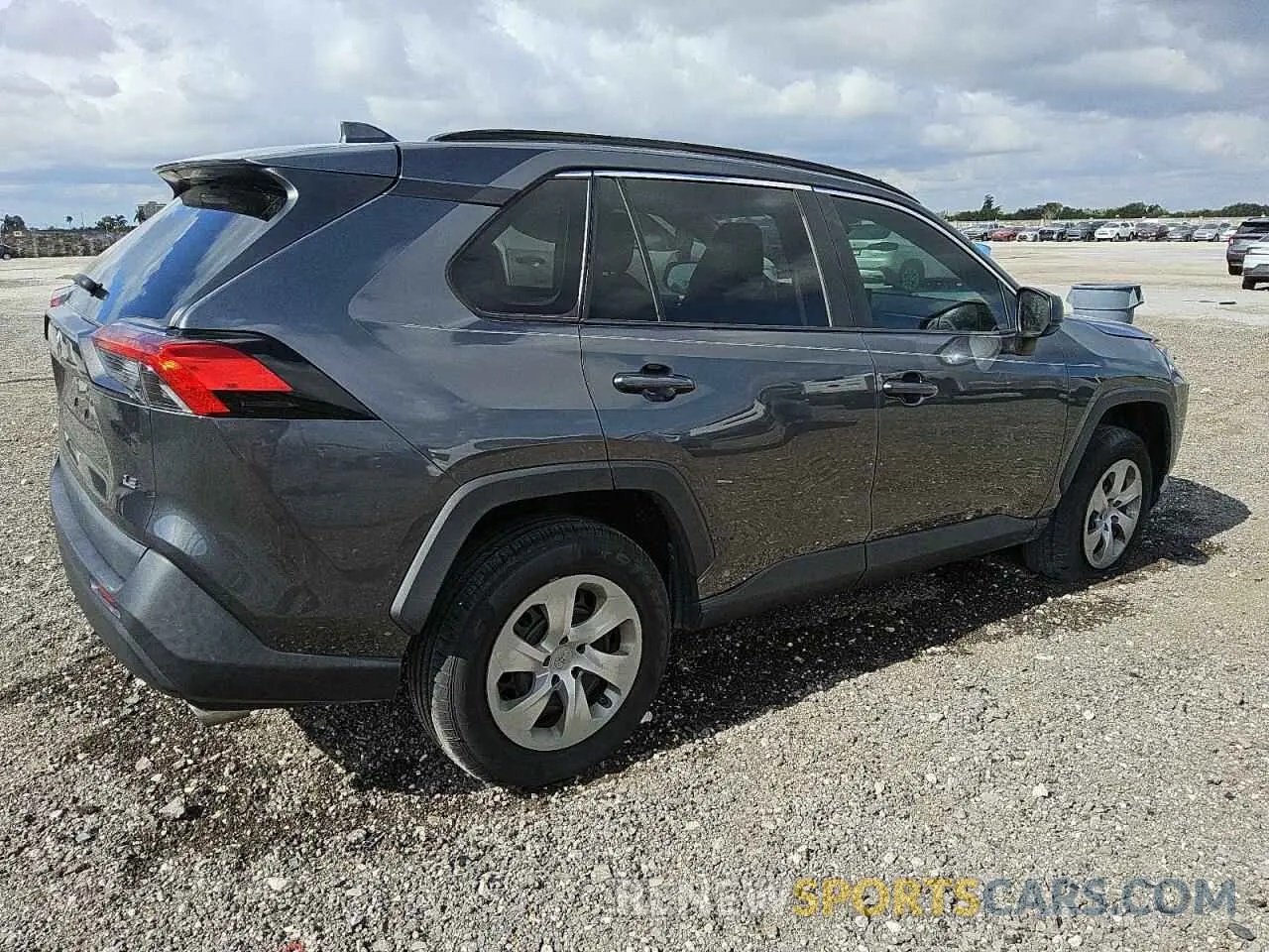 3 Photograph of a damaged car 2T3H1RFVXLC040725 TOYOTA RAV4 2020