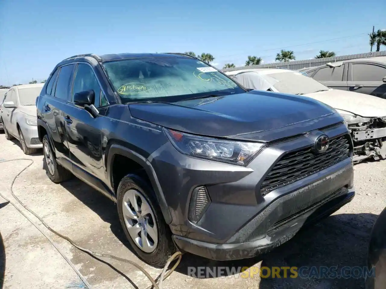 1 Photograph of a damaged car 2T3H1RFVXLC041065 TOYOTA RAV4 2020