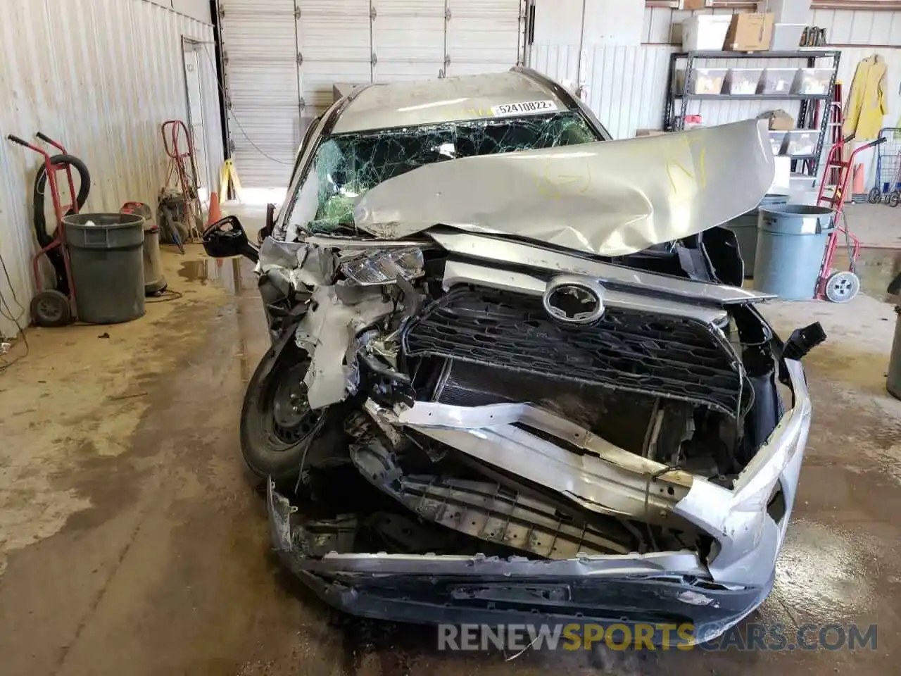 9 Photograph of a damaged car 2T3H1RFVXLC043477 TOYOTA RAV4 2020