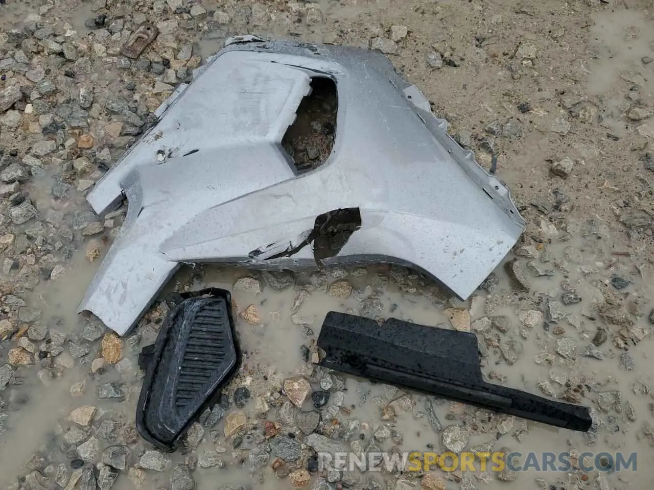 13 Photograph of a damaged car 2T3H1RFVXLC046671 TOYOTA RAV4 2020