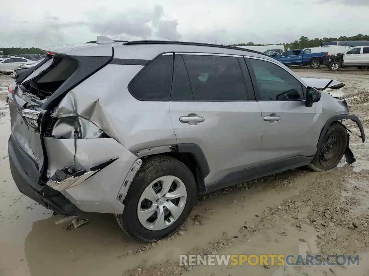 3 Photograph of a damaged car 2T3H1RFVXLC046671 TOYOTA RAV4 2020