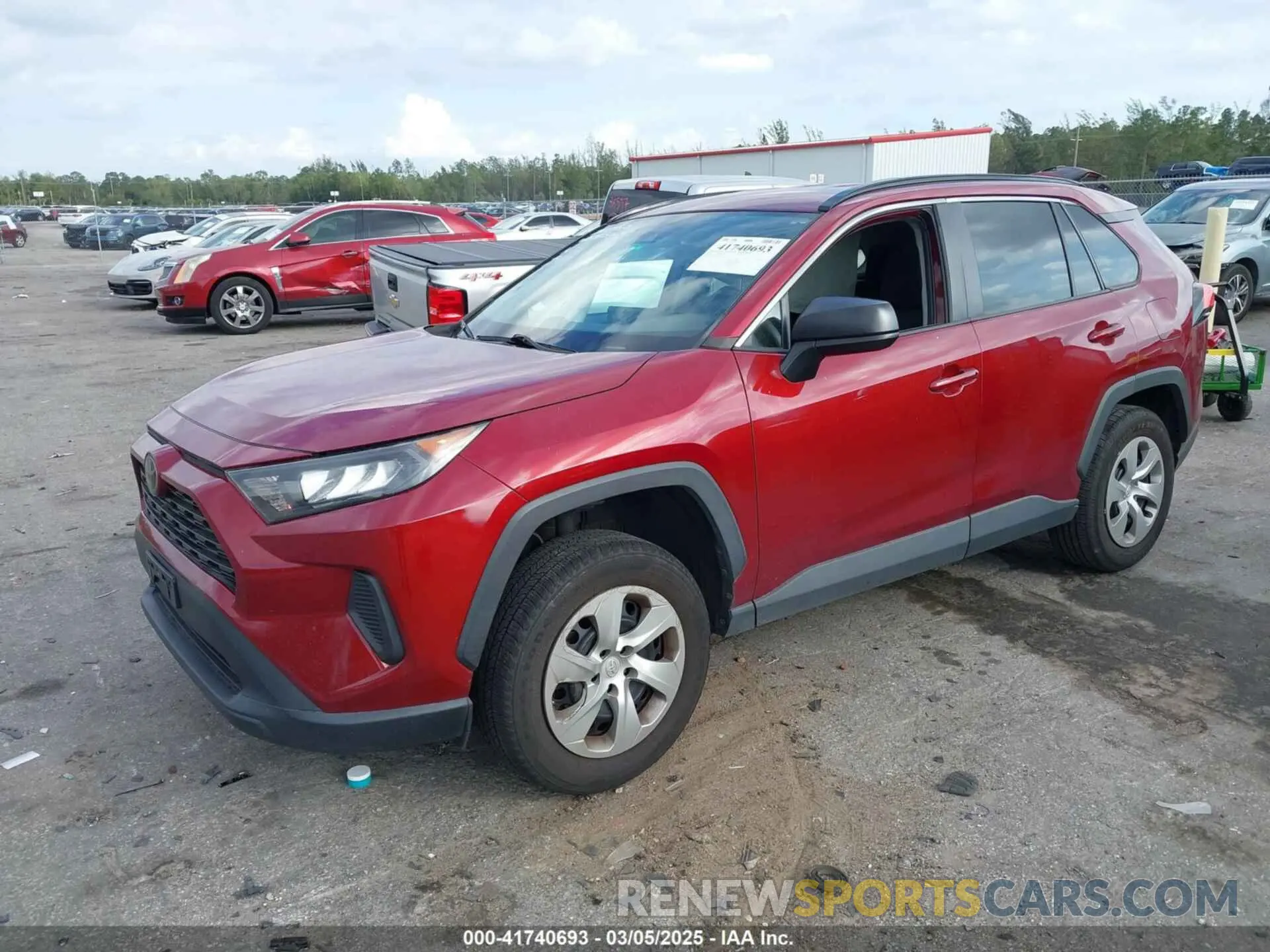 2 Photograph of a damaged car 2T3H1RFVXLC055676 TOYOTA RAV4 2020