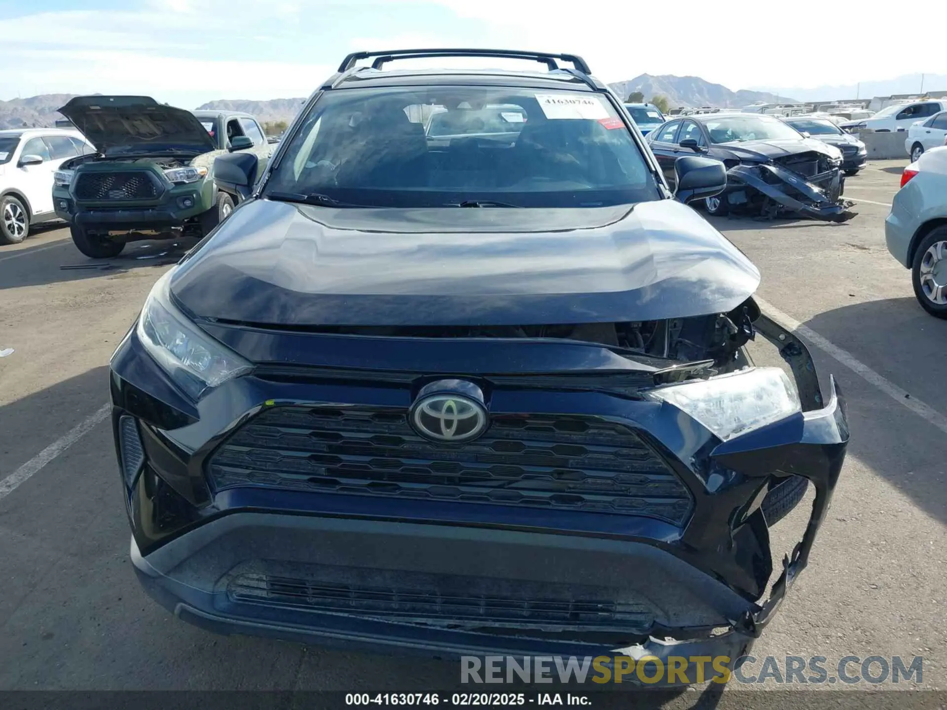 12 Photograph of a damaged car 2T3H1RFVXLW058589 TOYOTA RAV4 2020