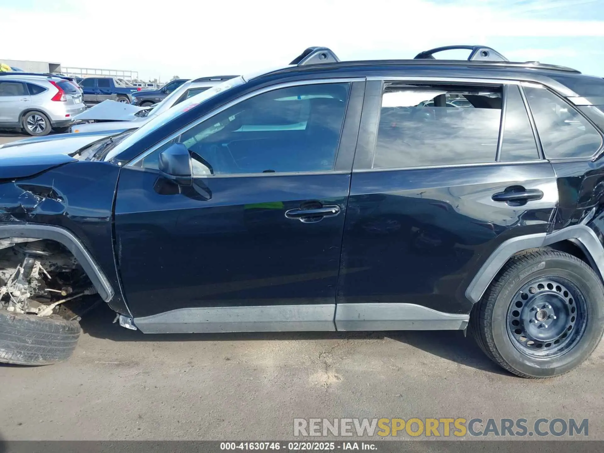 14 Photograph of a damaged car 2T3H1RFVXLW058589 TOYOTA RAV4 2020