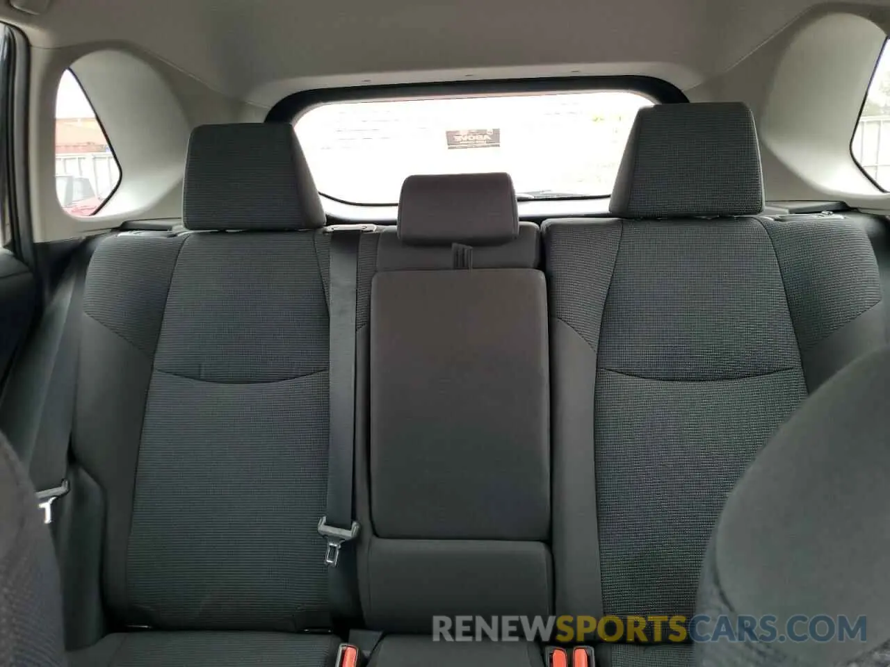 10 Photograph of a damaged car 2T3H1RFVXLW068782 TOYOTA RAV4 2020