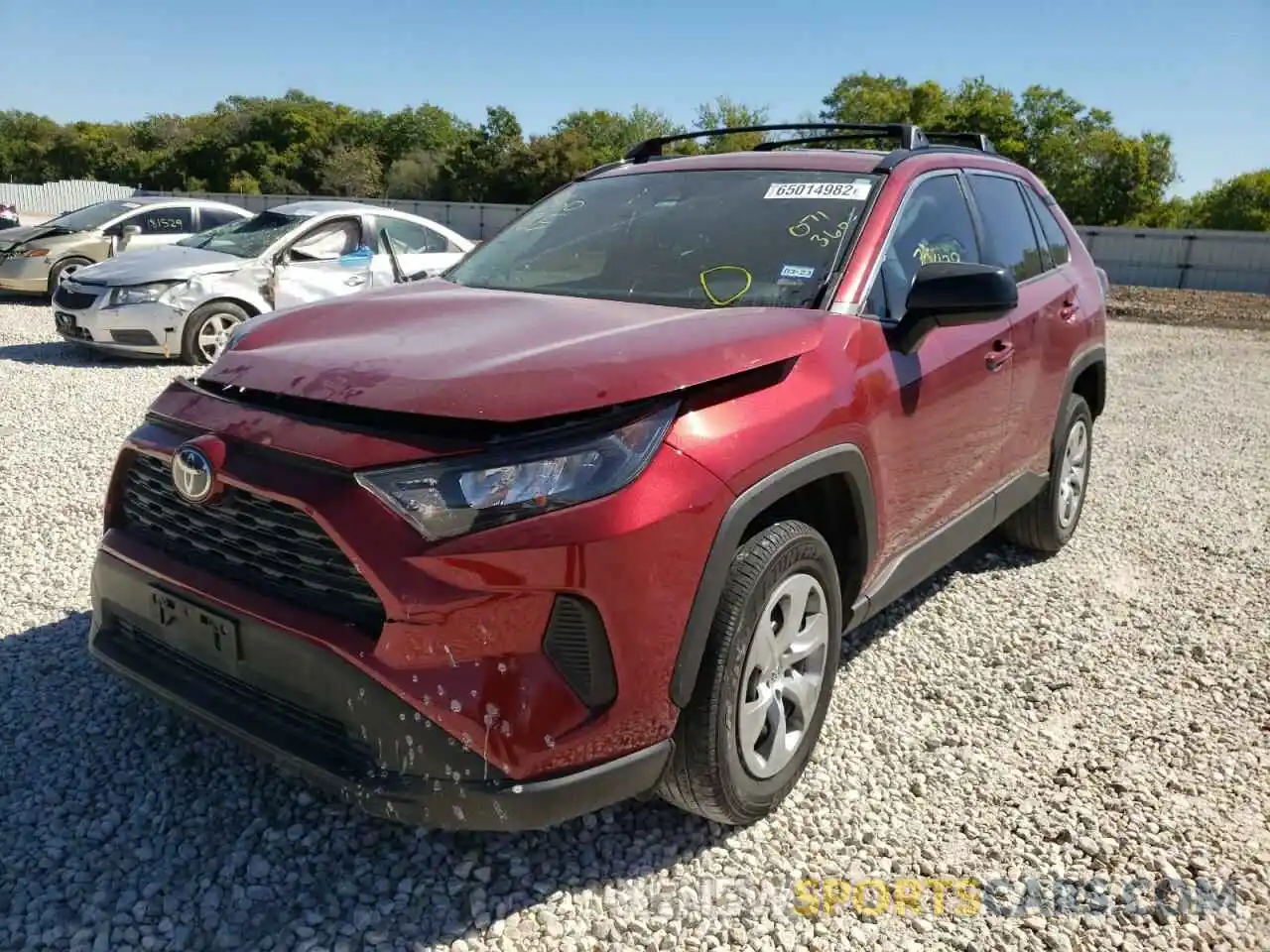 2 Photograph of a damaged car 2T3H1RFVXLW071360 TOYOTA RAV4 2020