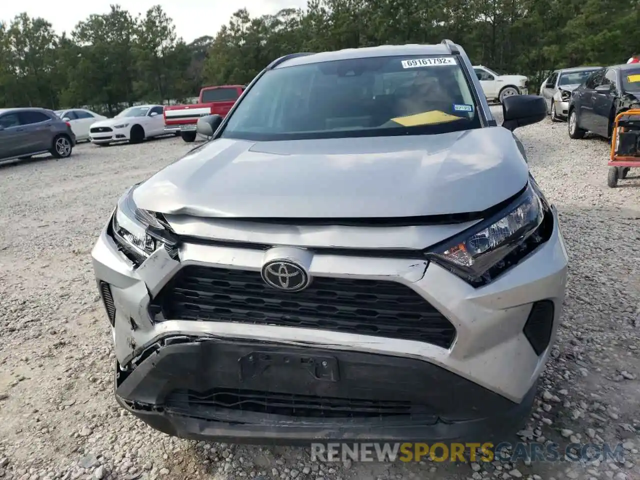 5 Photograph of a damaged car 2T3H1RFVXLW086716 TOYOTA RAV4 2020