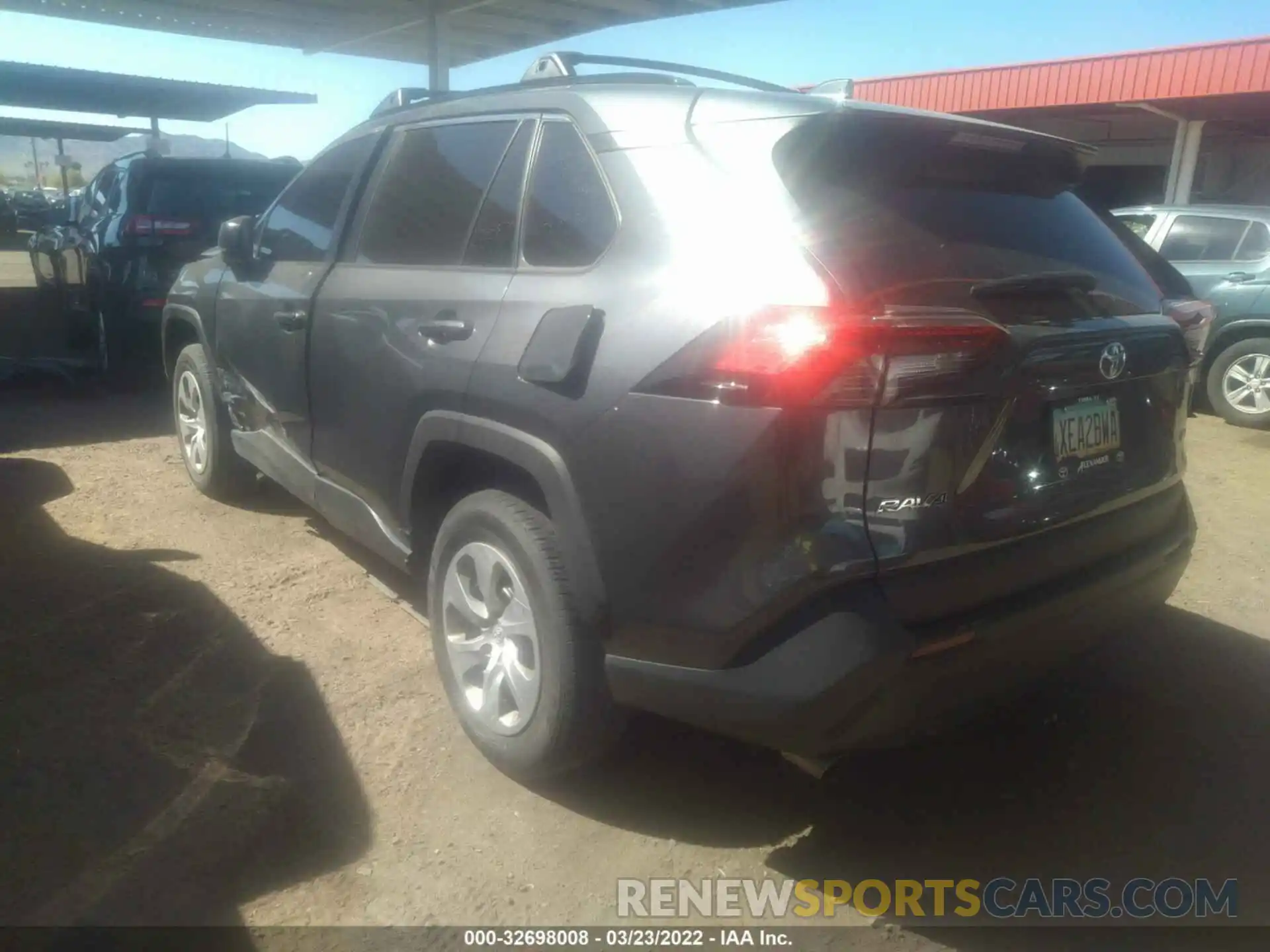 3 Photograph of a damaged car 2T3H1RFVXLW089258 TOYOTA RAV4 2020