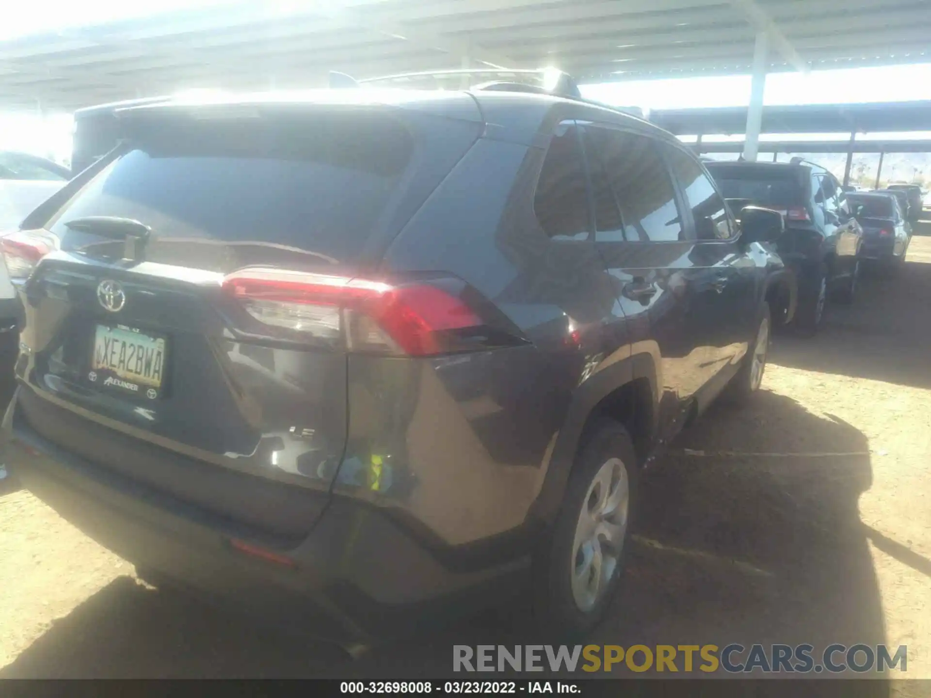 4 Photograph of a damaged car 2T3H1RFVXLW089258 TOYOTA RAV4 2020