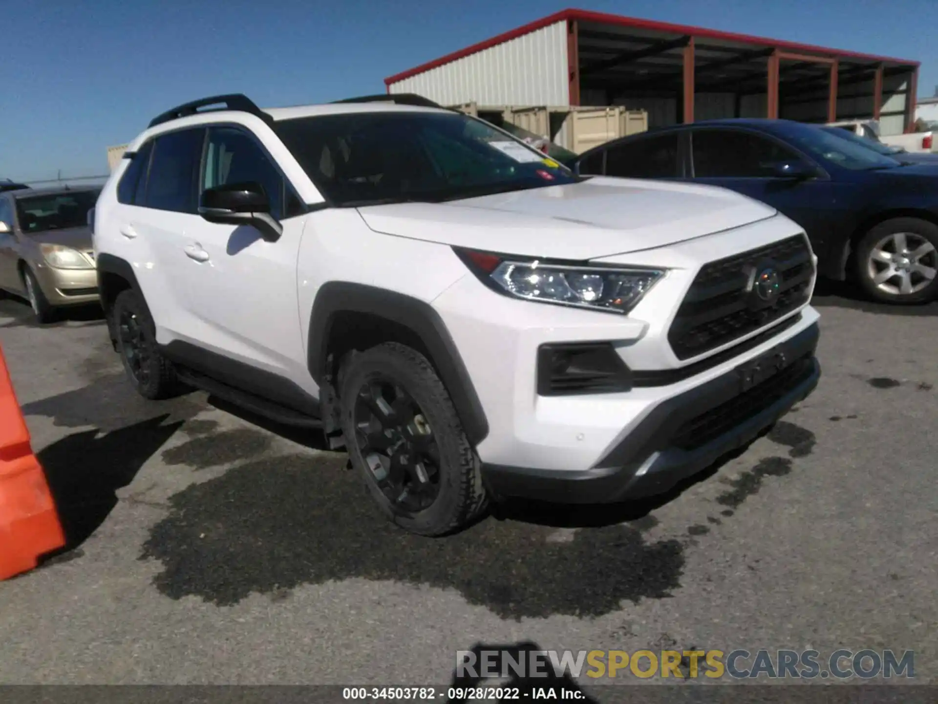 1 Photograph of a damaged car 2T3J1RFV0LC080877 TOYOTA RAV4 2020