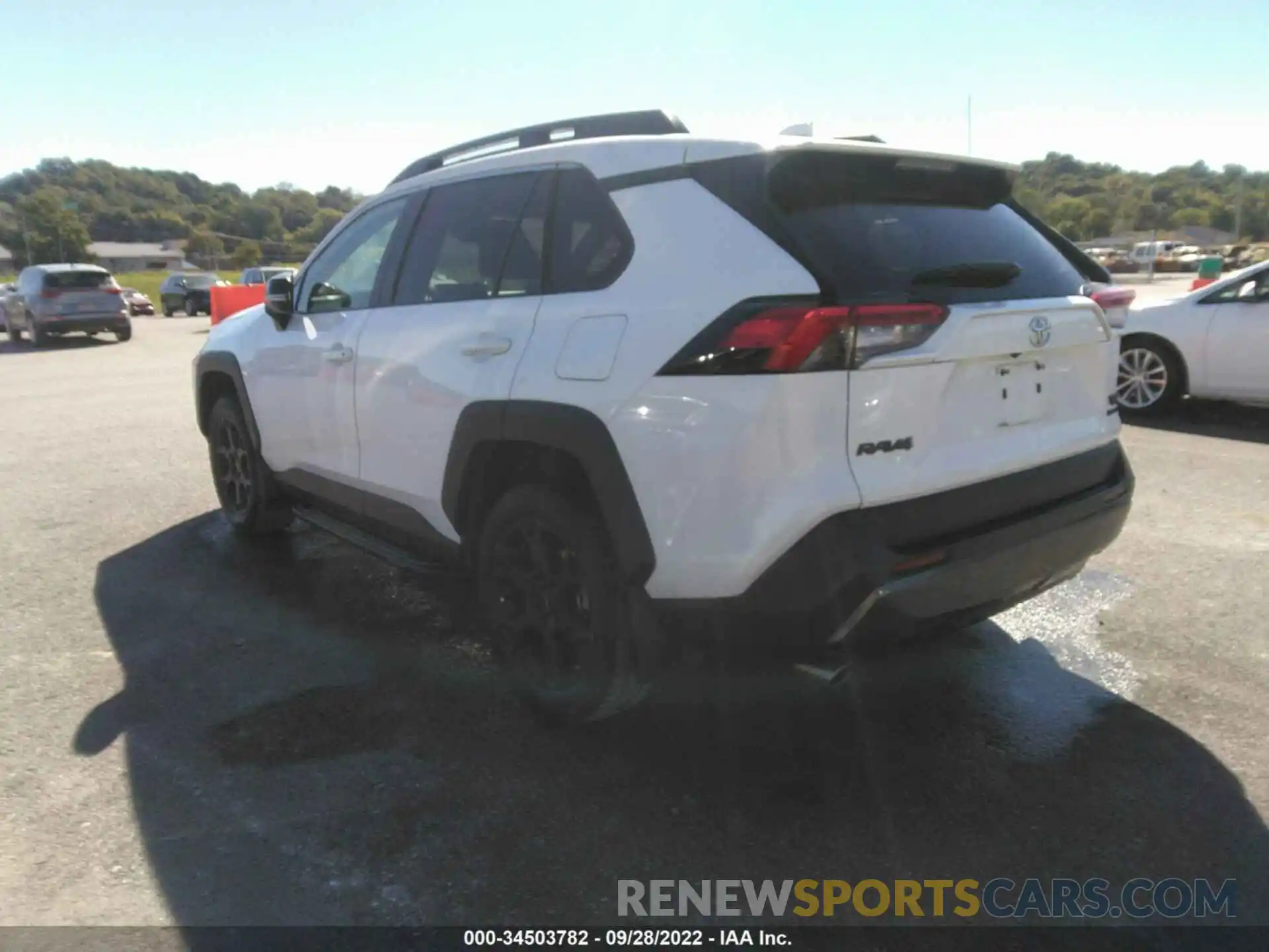 3 Photograph of a damaged car 2T3J1RFV0LC080877 TOYOTA RAV4 2020