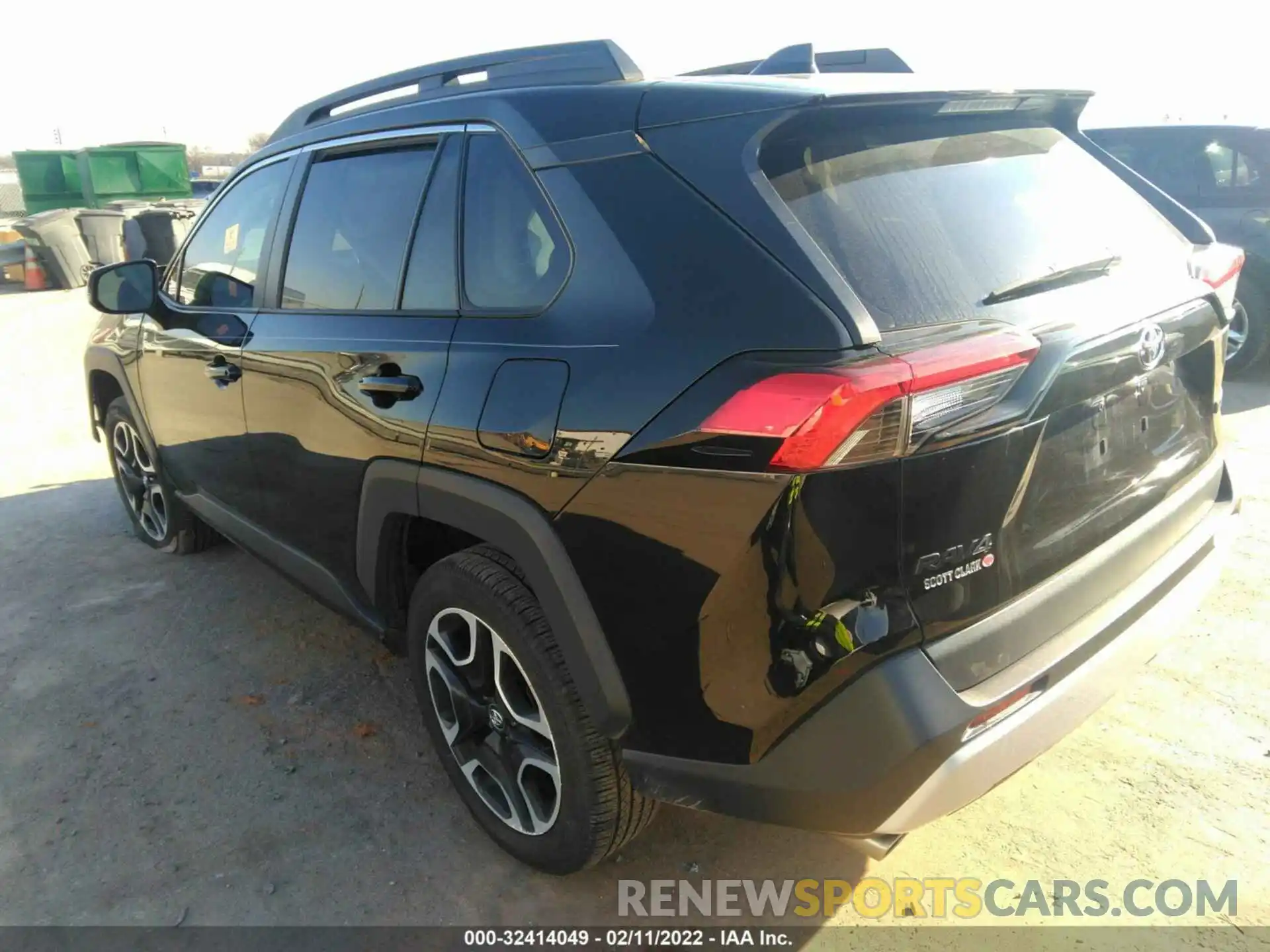 3 Photograph of a damaged car 2T3J1RFV0LC083049 TOYOTA RAV4 2020