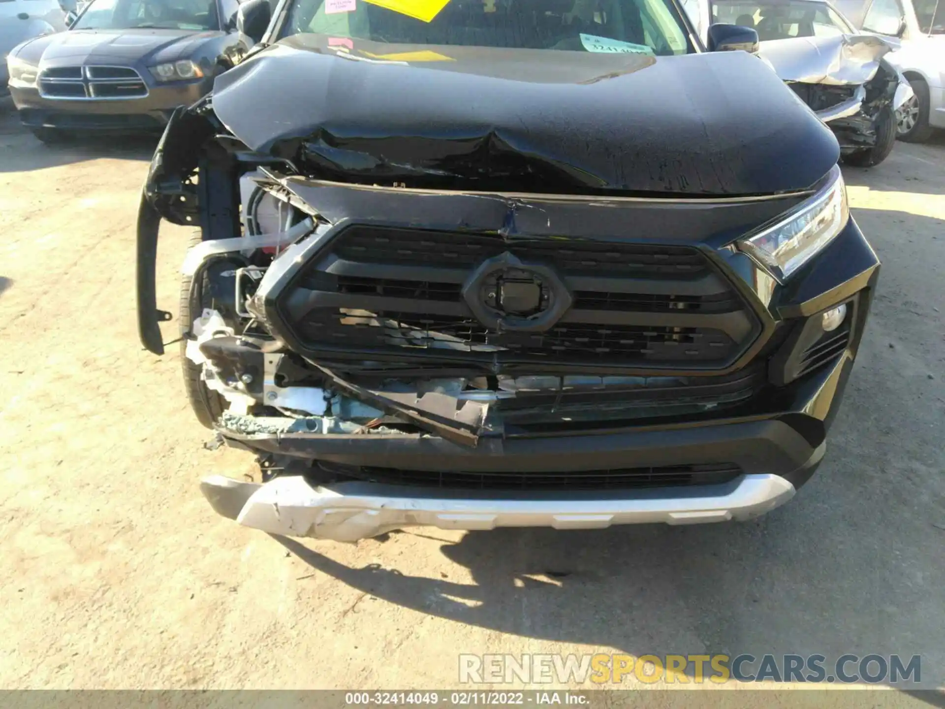 6 Photograph of a damaged car 2T3J1RFV0LC083049 TOYOTA RAV4 2020