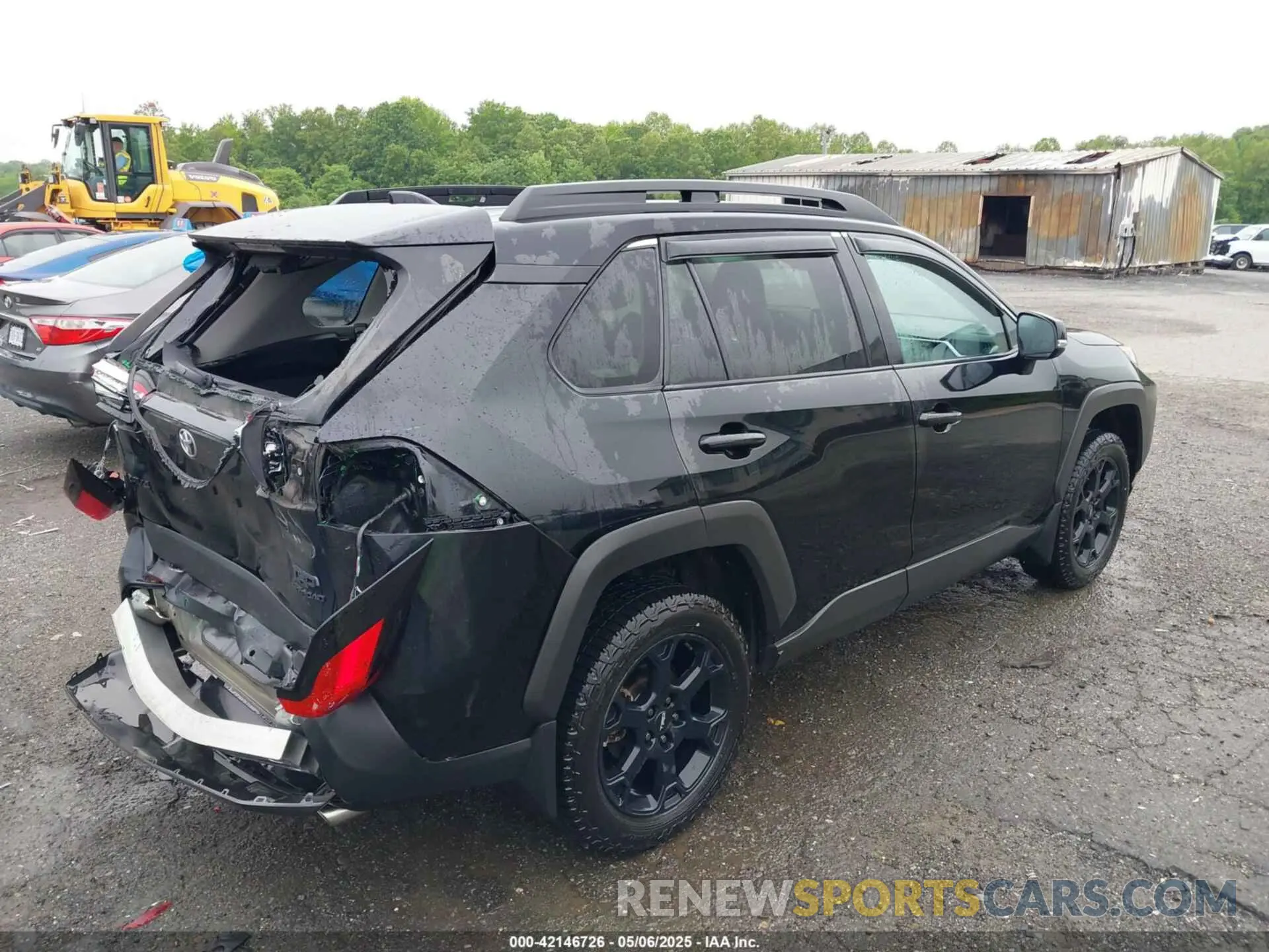 4 Photograph of a damaged car 2T3J1RFV1LC114115 TOYOTA RAV4 2020