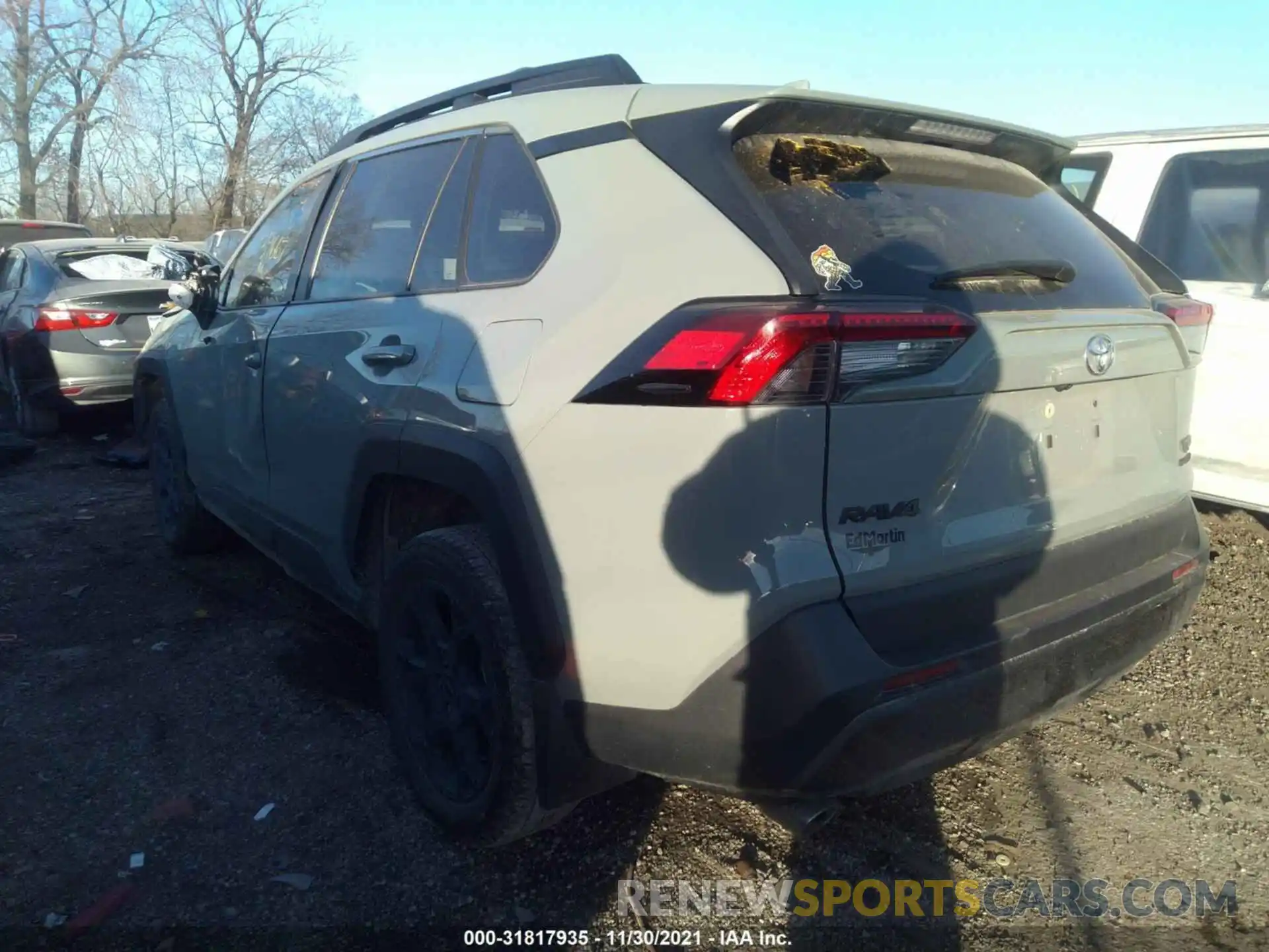 3 Photograph of a damaged car 2T3J1RFV1LC118519 TOYOTA RAV4 2020