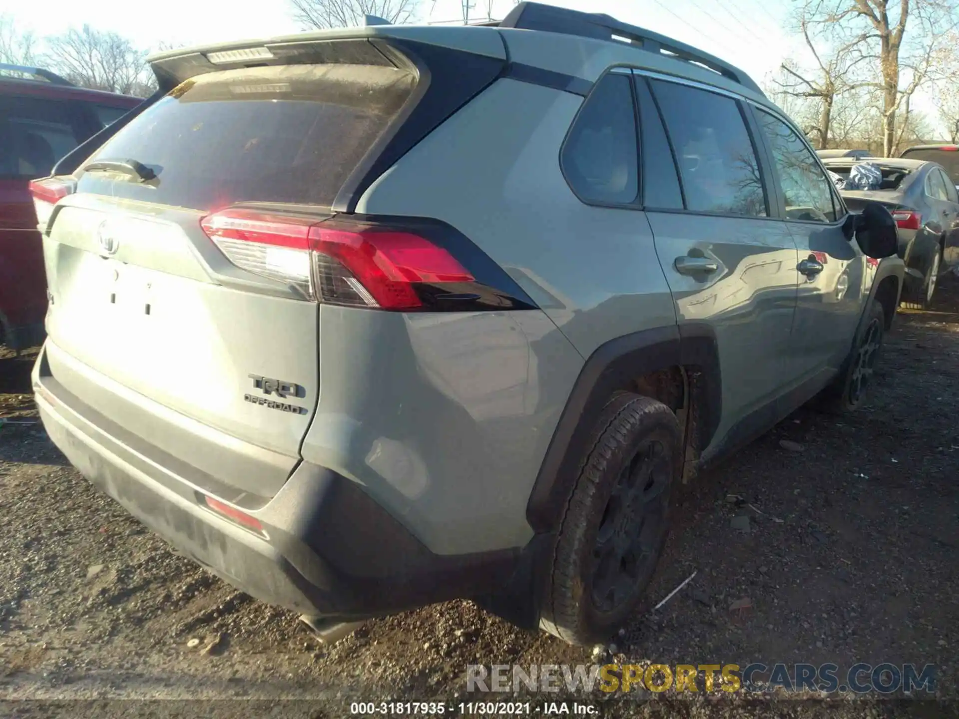 4 Photograph of a damaged car 2T3J1RFV1LC118519 TOYOTA RAV4 2020