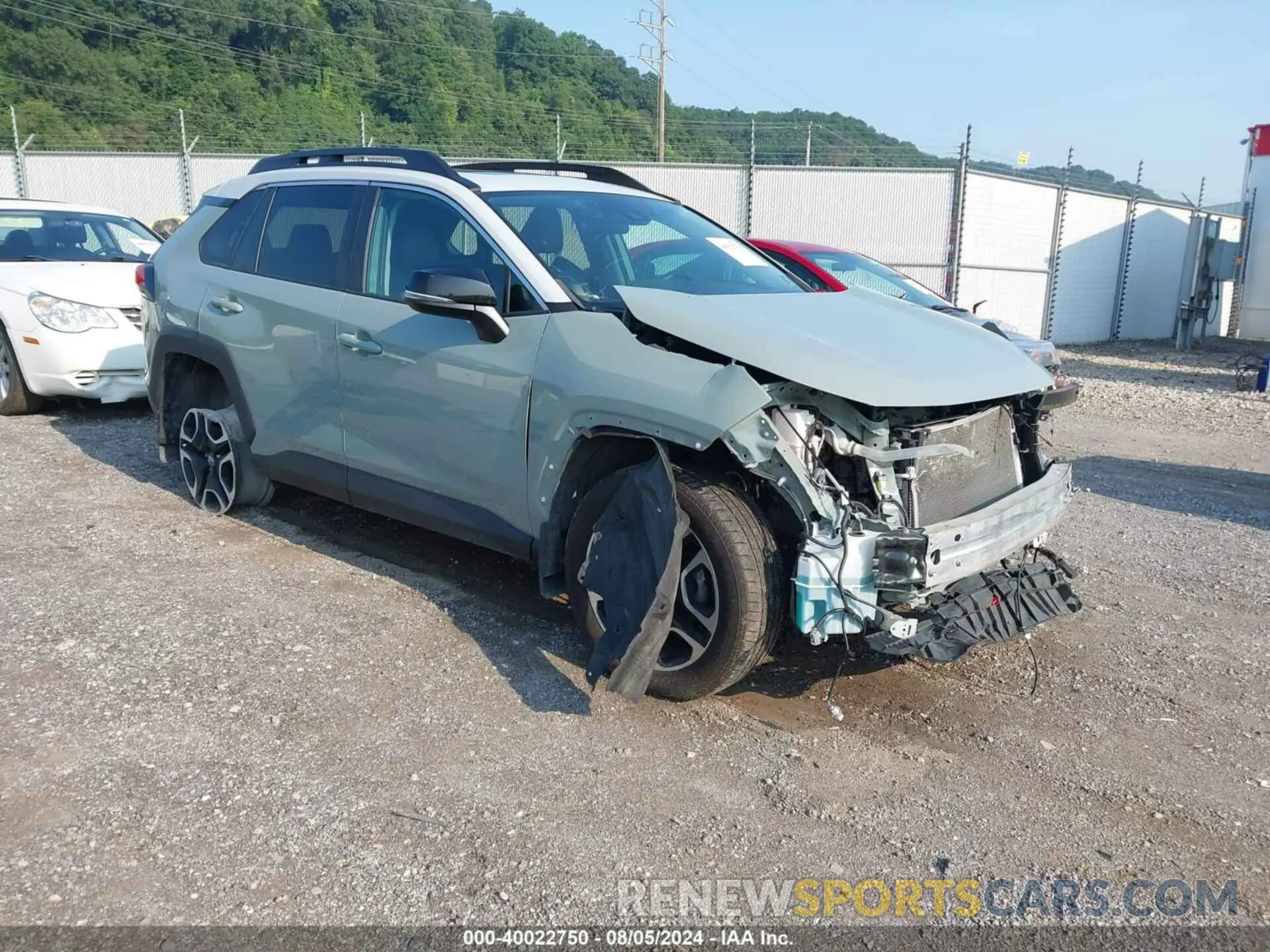1 Photograph of a damaged car 2T3J1RFV1LC124675 TOYOTA RAV4 2020