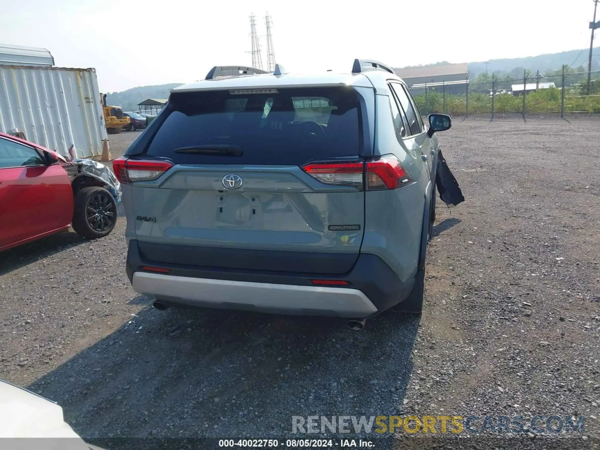 17 Photograph of a damaged car 2T3J1RFV1LC124675 TOYOTA RAV4 2020
