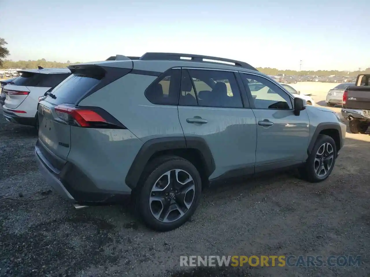 3 Photograph of a damaged car 2T3J1RFV1LC138169 TOYOTA RAV4 2020