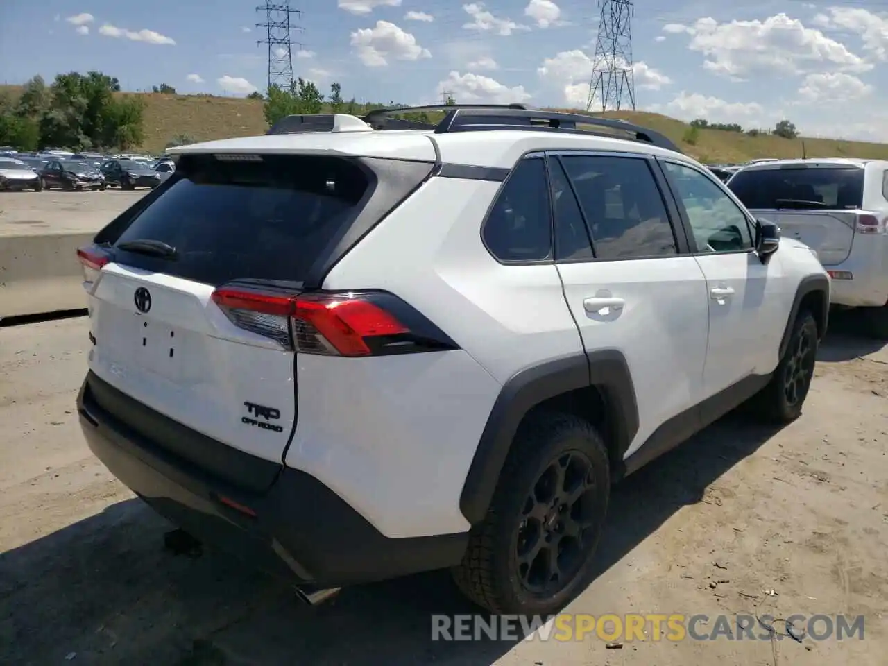 4 Photograph of a damaged car 2T3J1RFV2LC072571 TOYOTA RAV4 2020