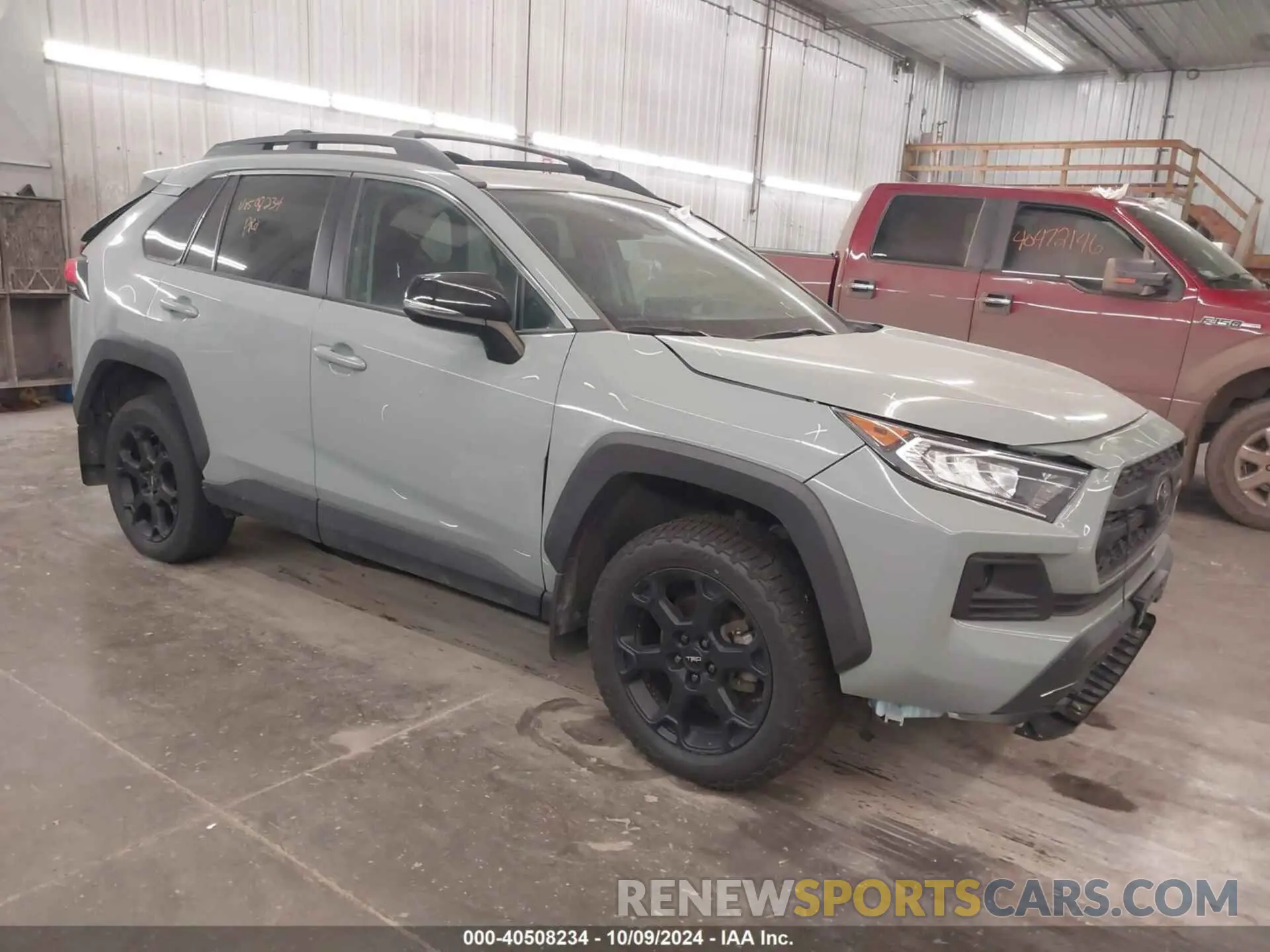 1 Photograph of a damaged car 2T3J1RFV2LC083537 TOYOTA RAV4 2020
