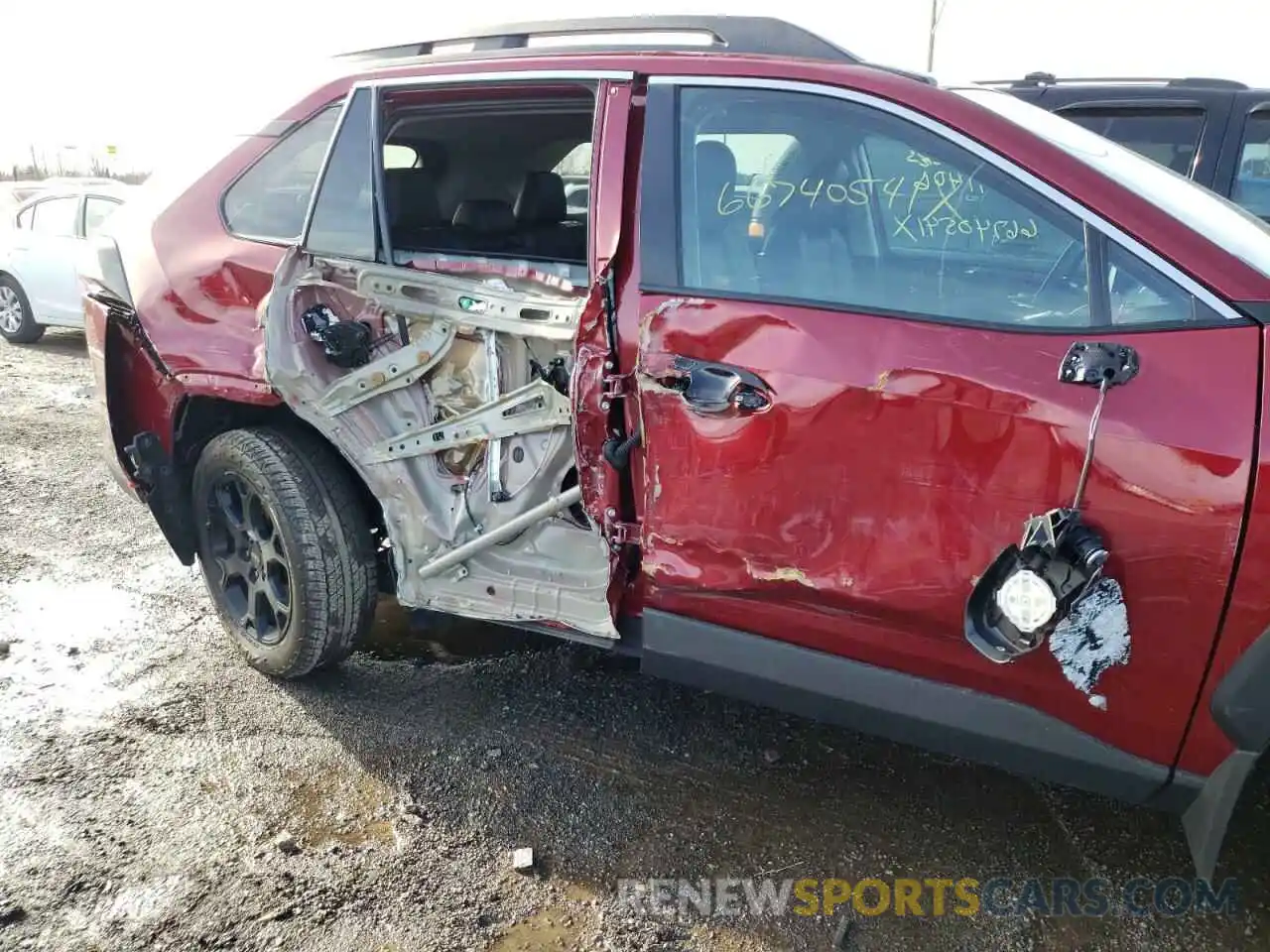 9 Photograph of a damaged car 2T3J1RFV2LC108694 TOYOTA RAV4 2020