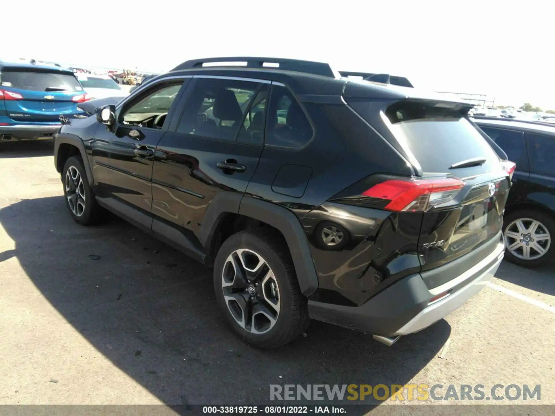 3 Photograph of a damaged car 2T3J1RFV2LC121252 TOYOTA RAV4 2020