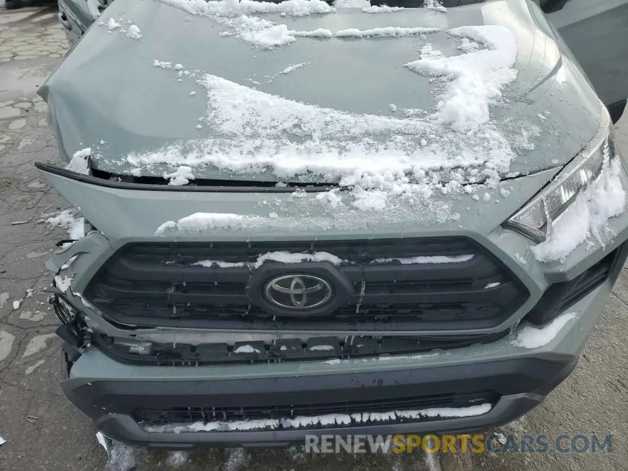 12 Photograph of a damaged car 2T3J1RFV3LC061742 TOYOTA RAV4 2020