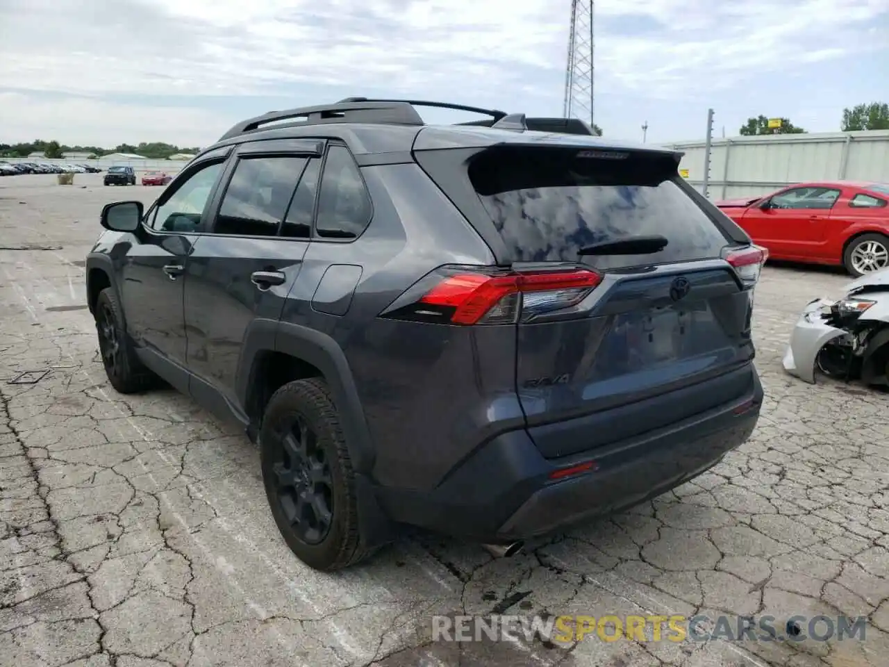 3 Photograph of a damaged car 2T3J1RFV4LC085015 TOYOTA RAV4 2020