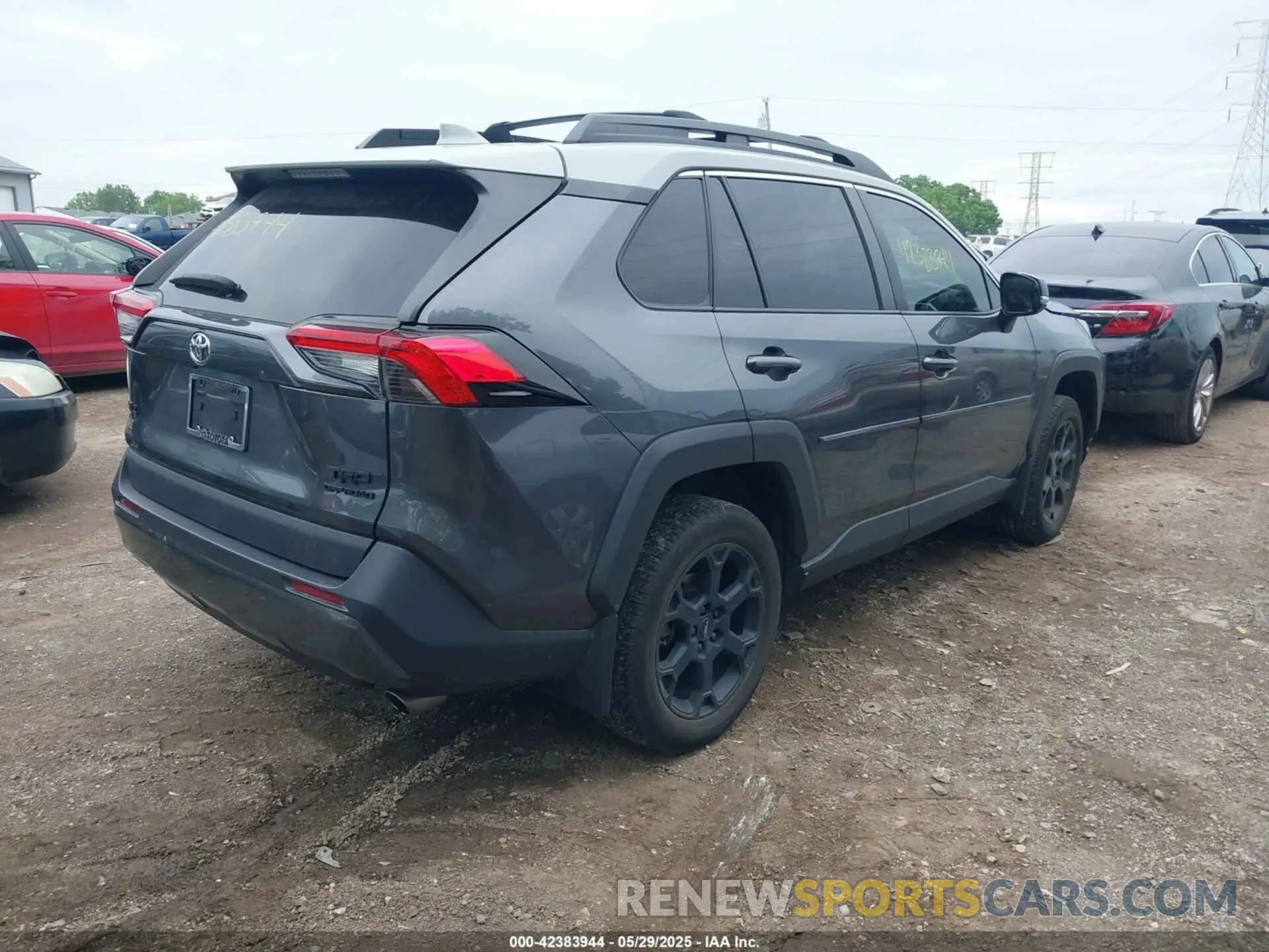 4 Photograph of a damaged car 2T3J1RFV4LC087234 TOYOTA RAV4 2020