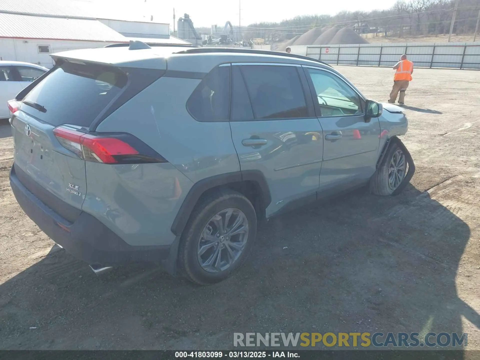 4 Photograph of a damaged car 2T3J1RFV4LC087766 TOYOTA RAV4 2020