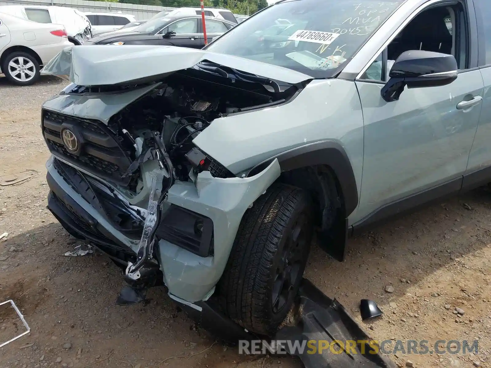 9 Photograph of a damaged car 2T3J1RFV4LC090408 TOYOTA RAV4 2020