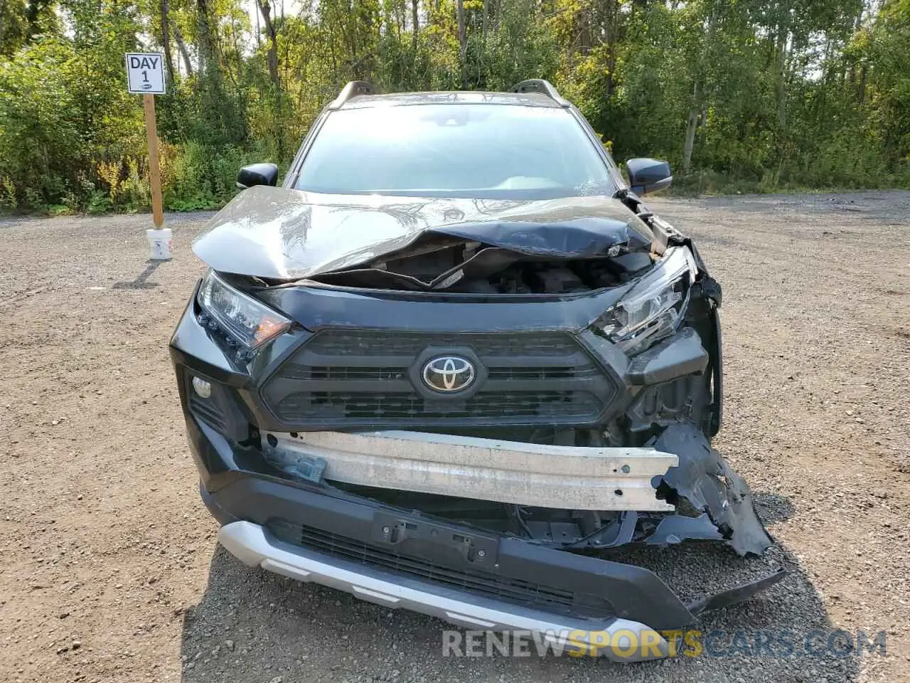 5 Photograph of a damaged car 2T3J1RFV4LW126421 TOYOTA RAV4 2020