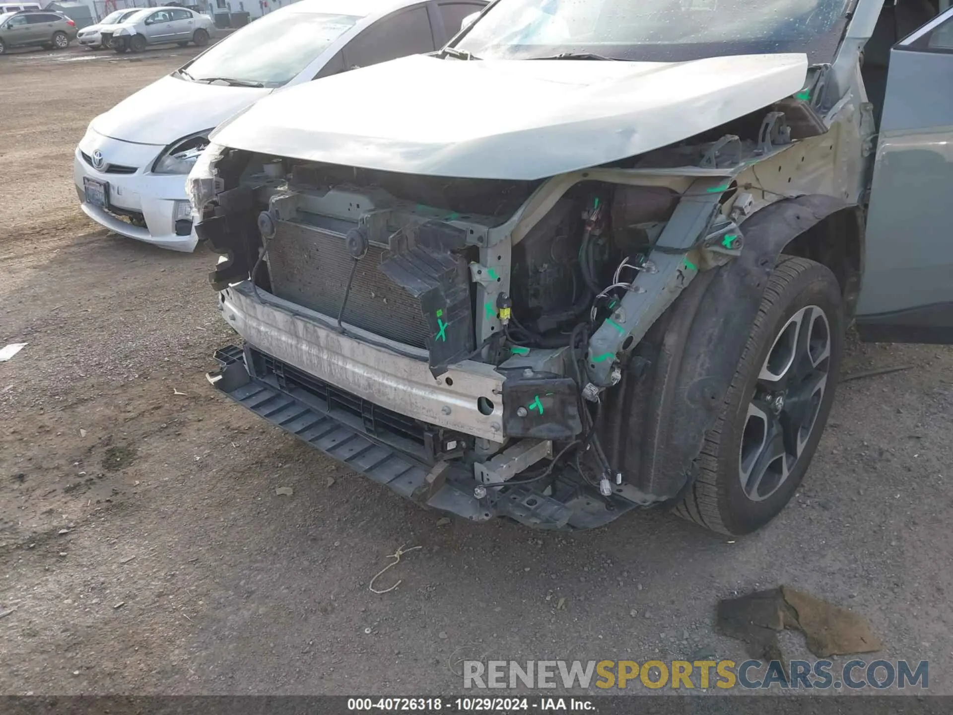 6 Photograph of a damaged car 2T3J1RFV5LC074220 TOYOTA RAV4 2020