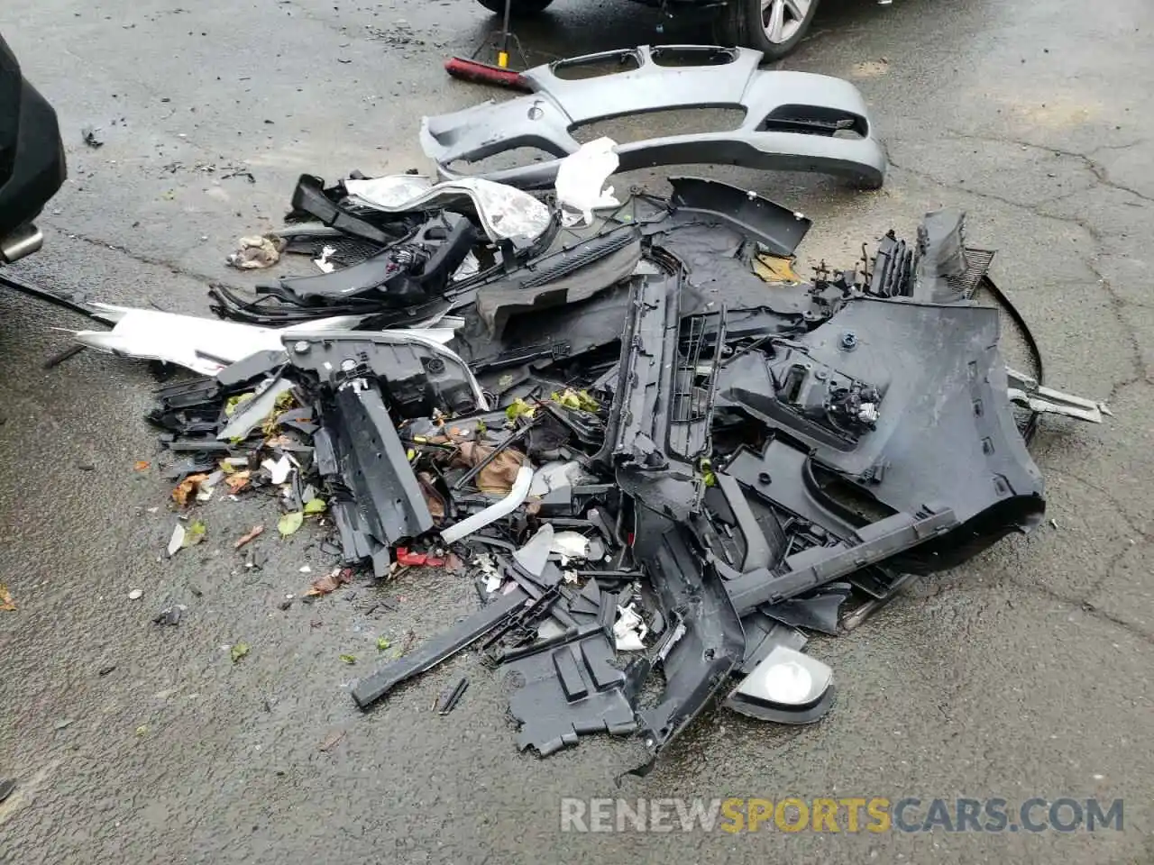 9 Photograph of a damaged car 2T3J1RFV5LC080129 TOYOTA RAV4 2020