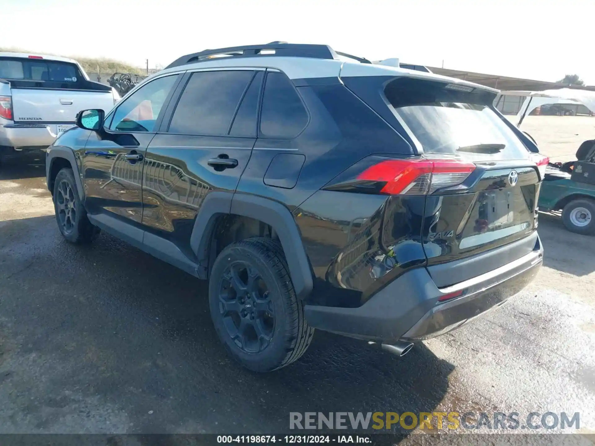 3 Photograph of a damaged car 2T3J1RFV5LC088313 TOYOTA RAV4 2020