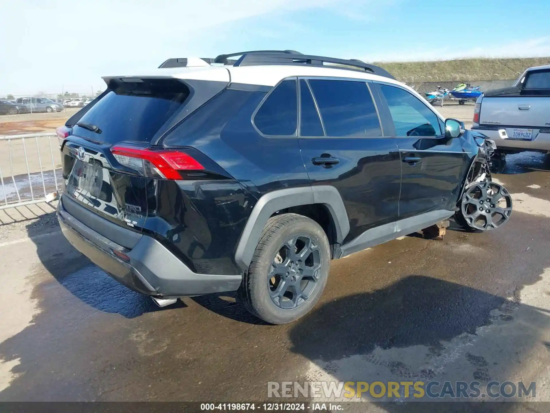 4 Photograph of a damaged car 2T3J1RFV5LC088313 TOYOTA RAV4 2020