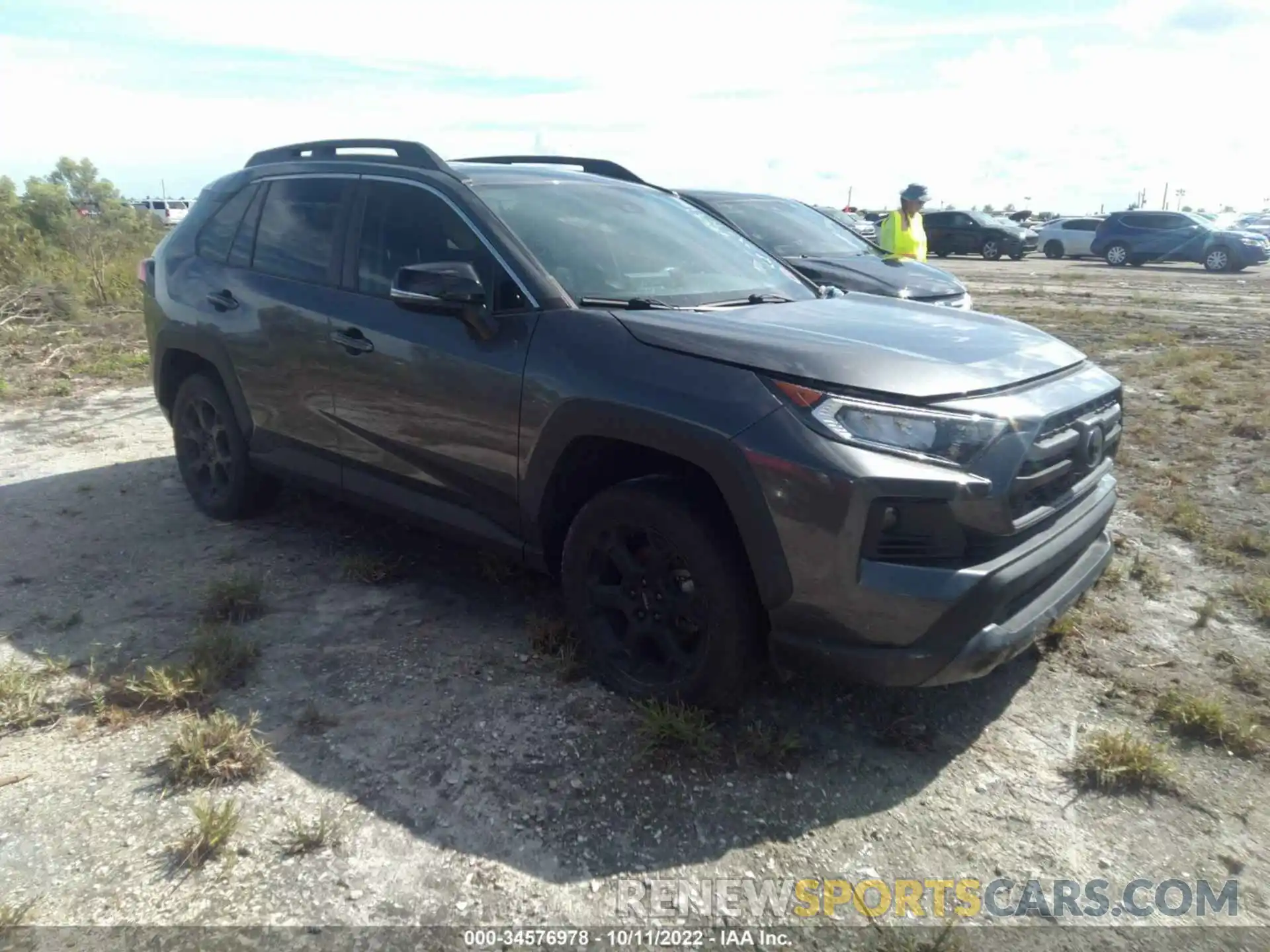 1 Photograph of a damaged car 2T3J1RFV5LC118944 TOYOTA RAV4 2020