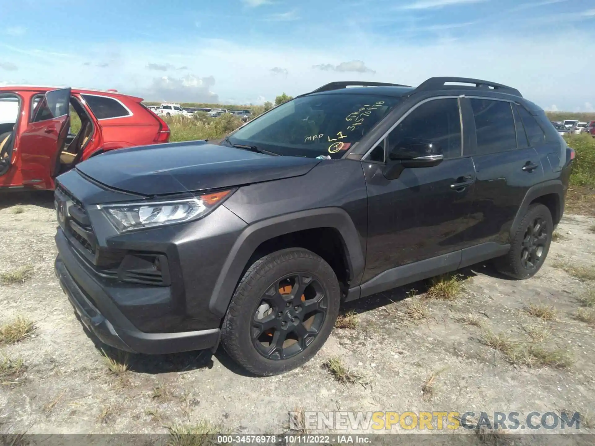 2 Photograph of a damaged car 2T3J1RFV5LC118944 TOYOTA RAV4 2020